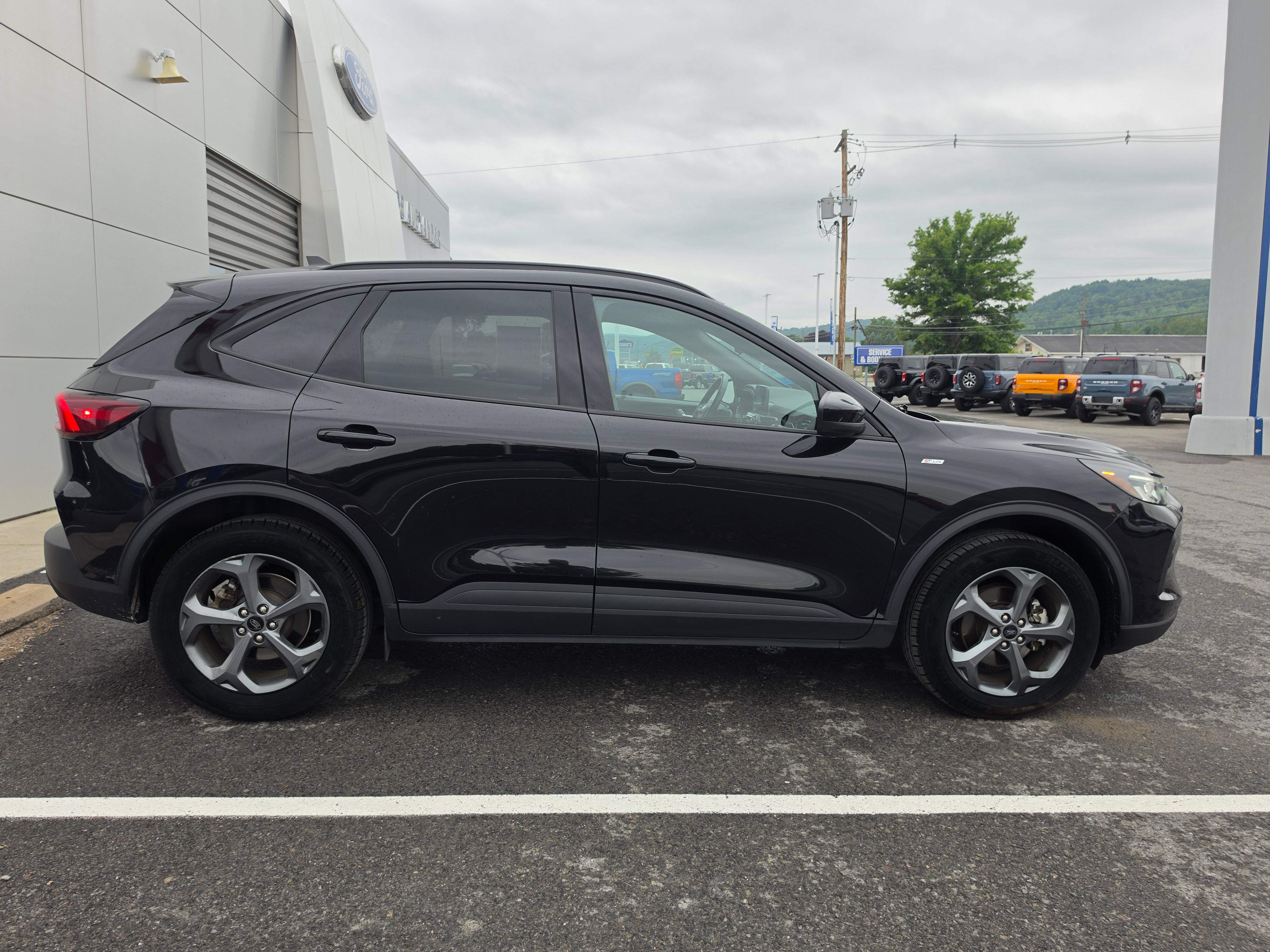 2025 Ford Escape ST-Line Select