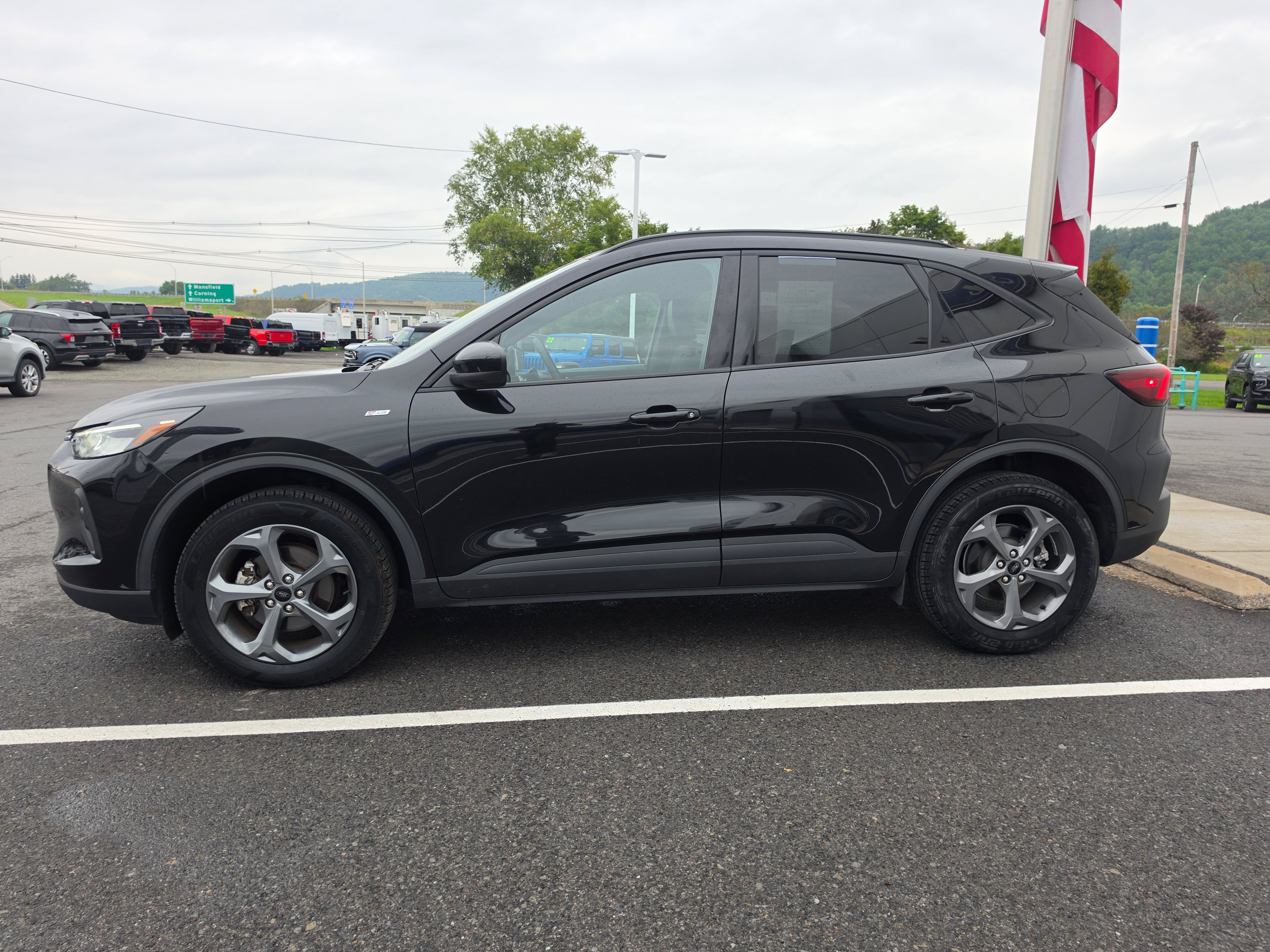 2025 Ford Escape ST-Line Select