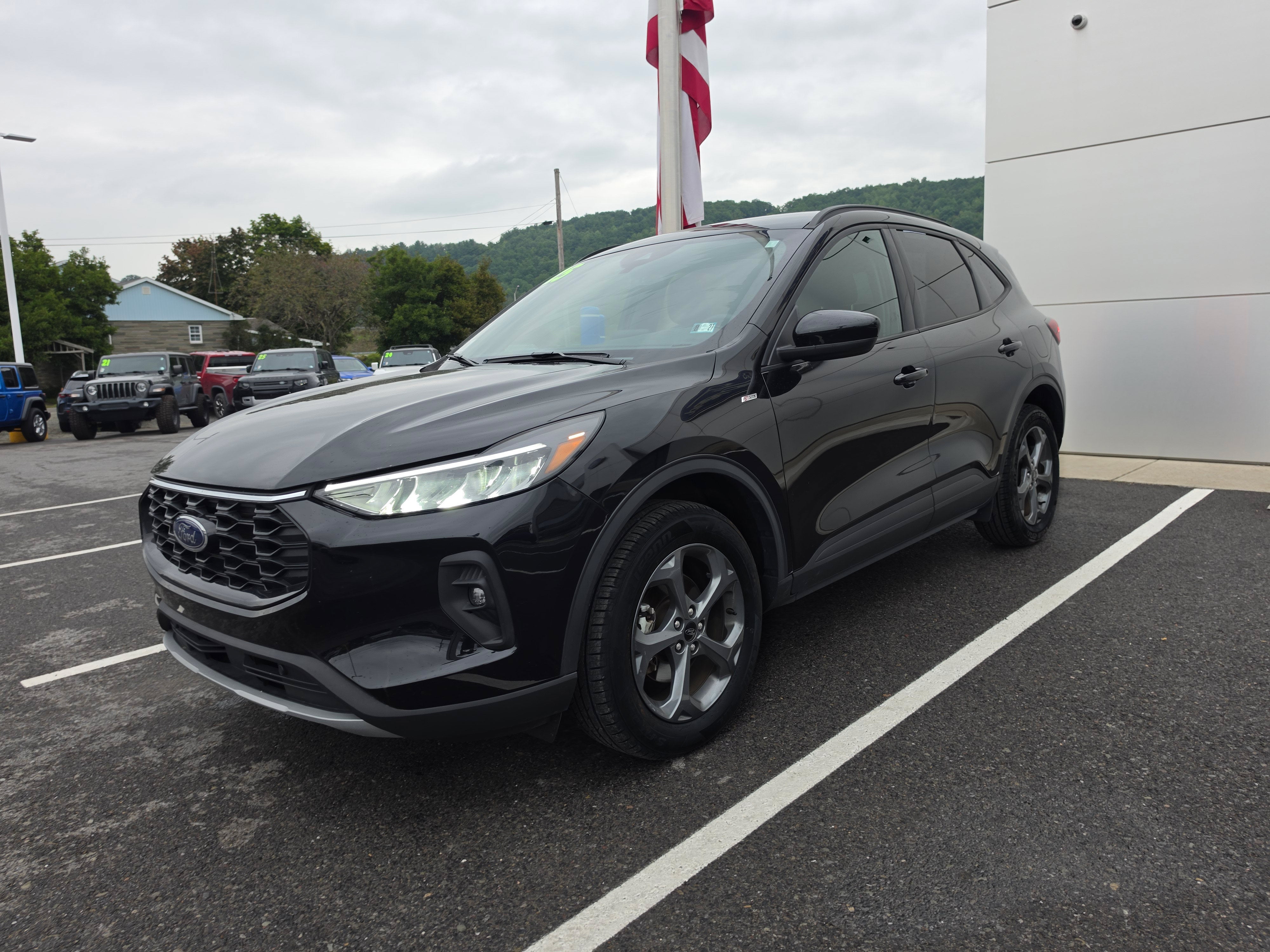 2025 Ford Escape ST-Line Select