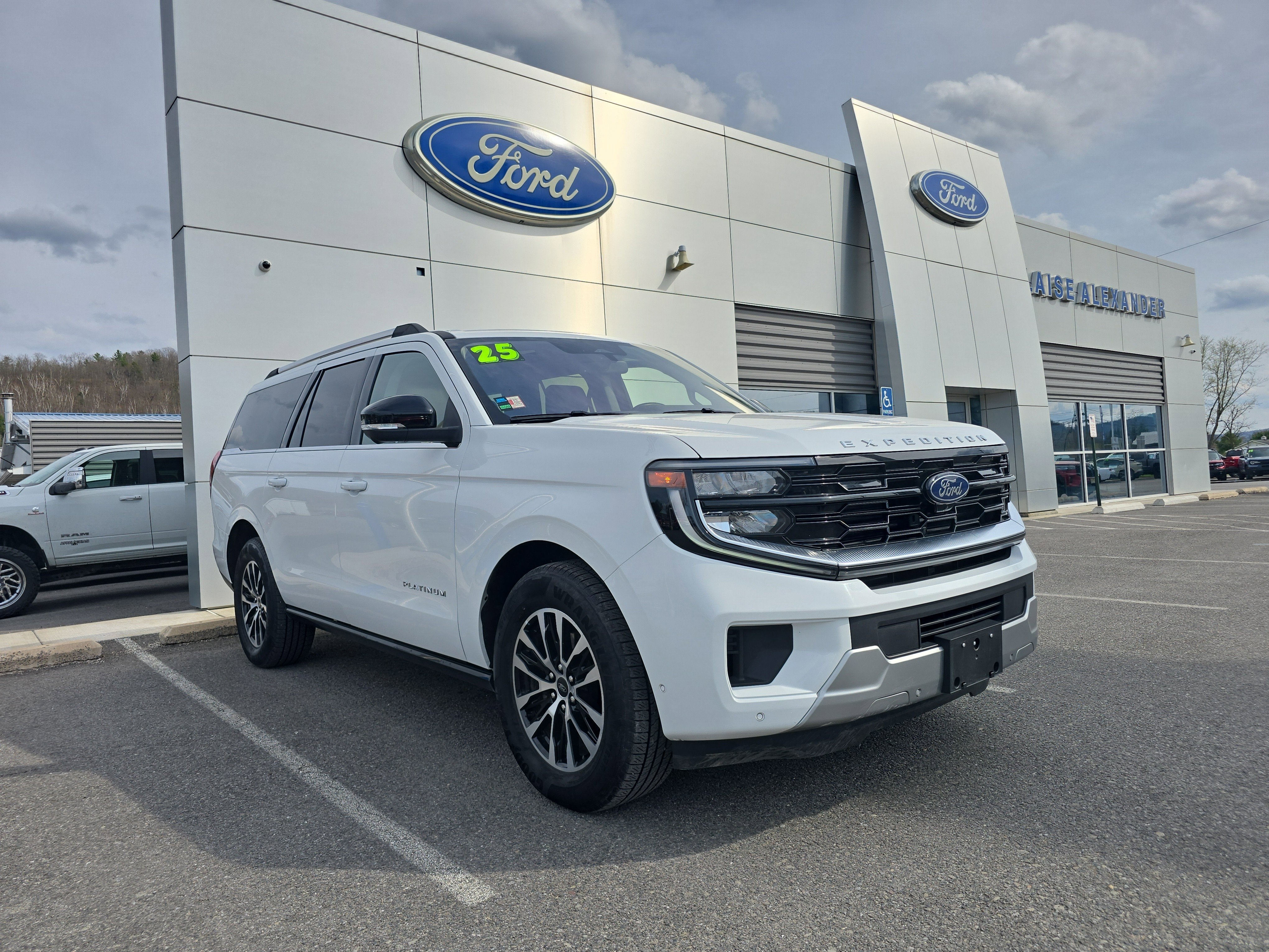 2025 Ford Expedition Max Platinum