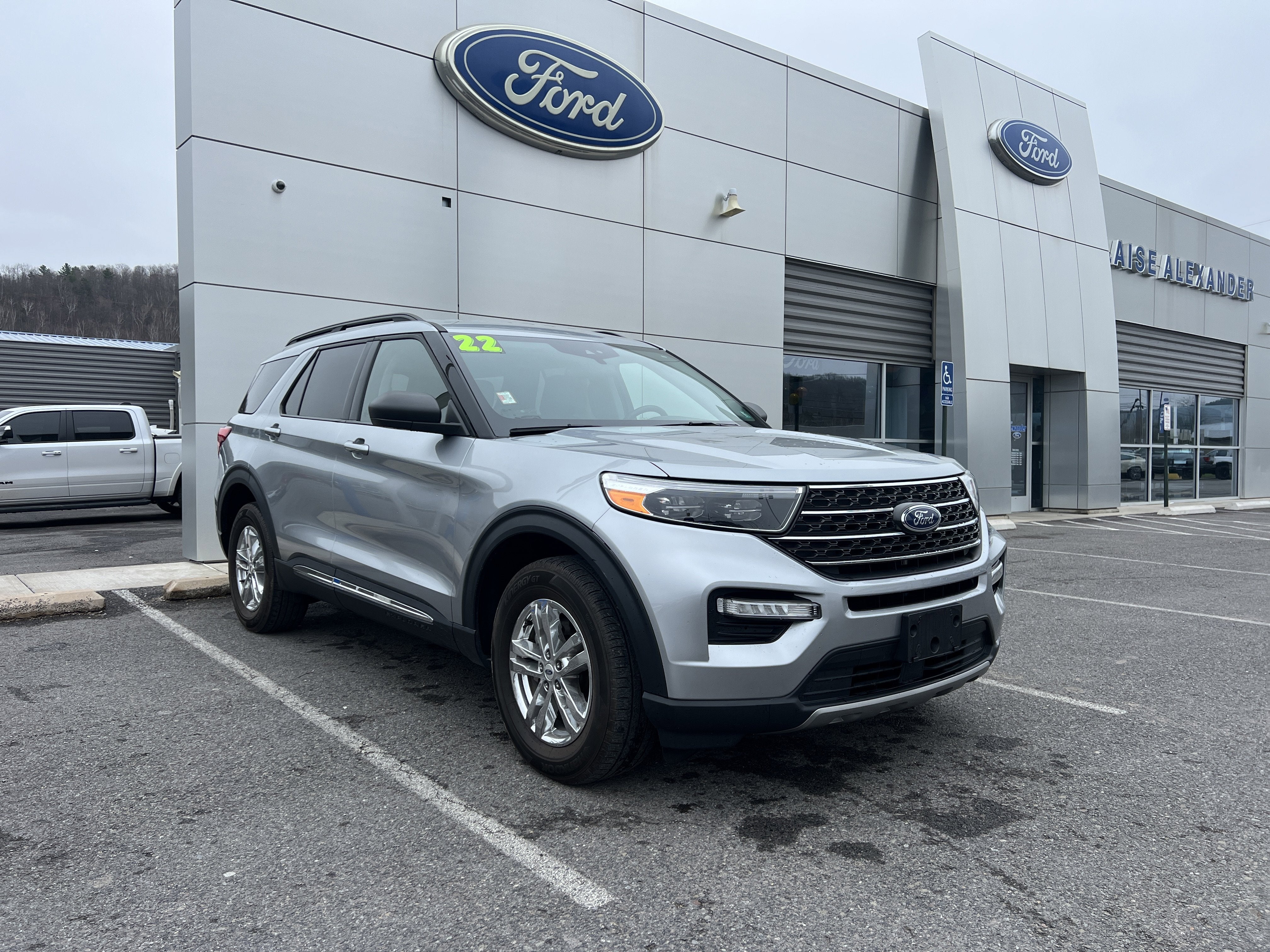 2022 Ford Explorer XLT