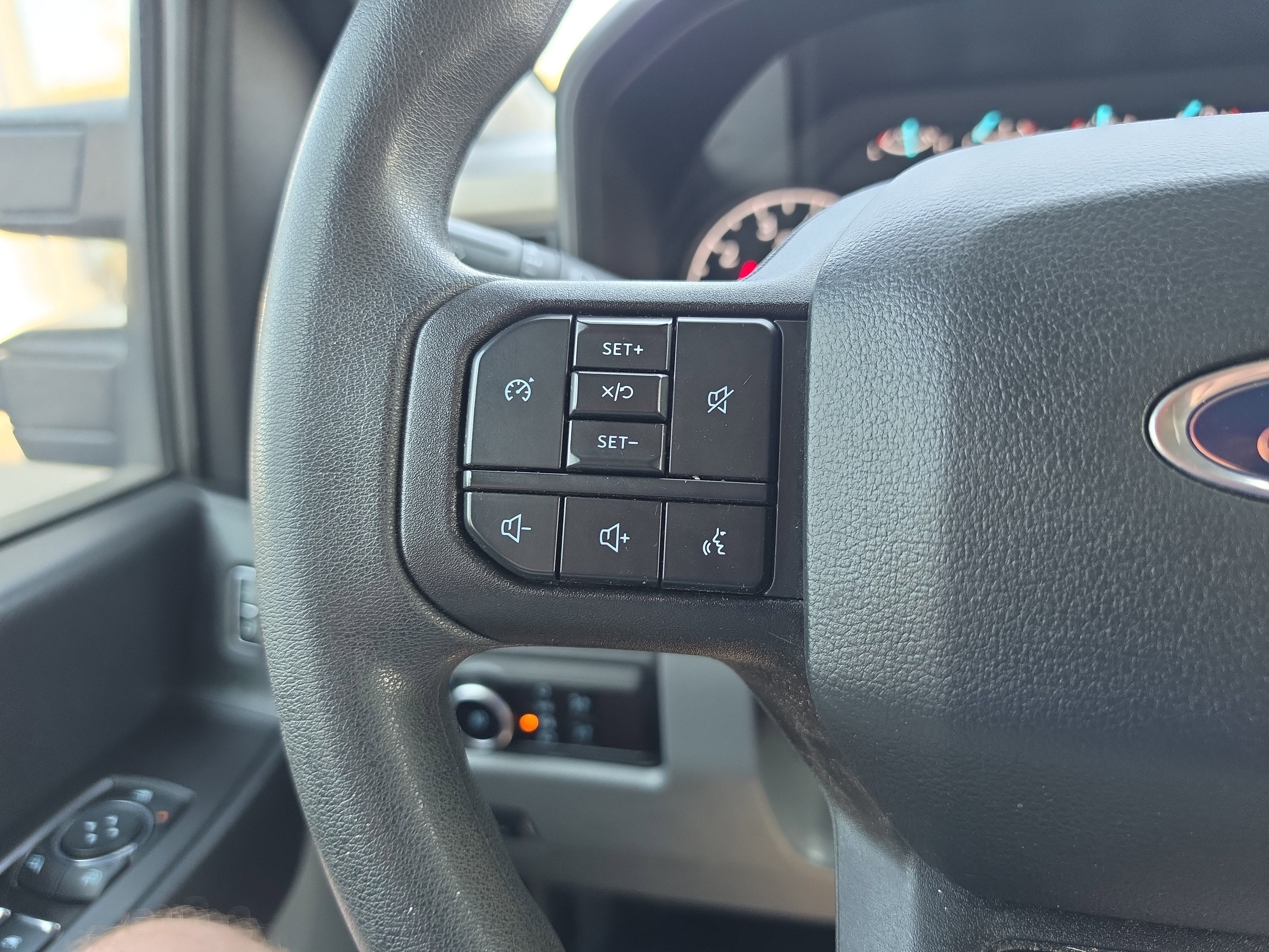 2023 Ford Super Duty F-350 SRW XL