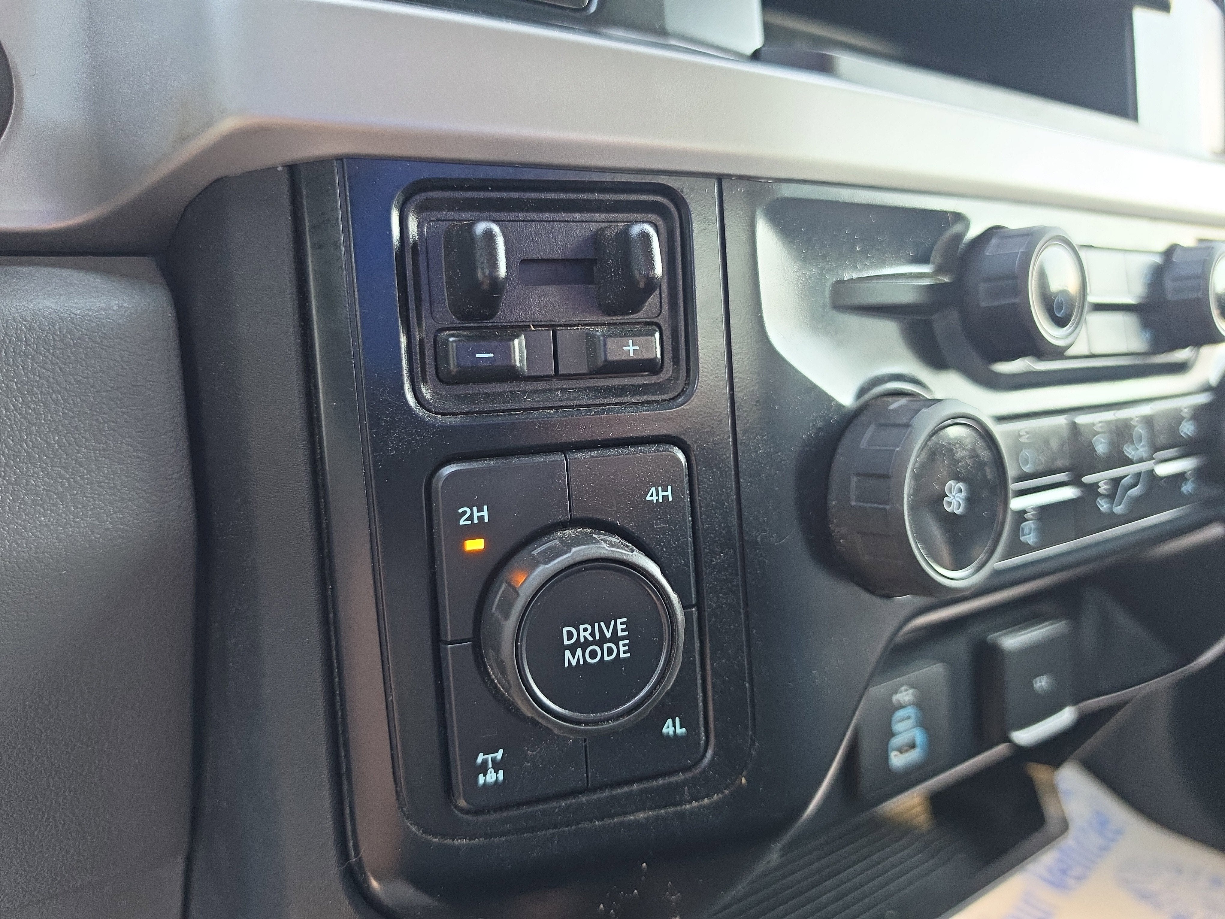 2023 Ford Super Duty F-350 SRW XL