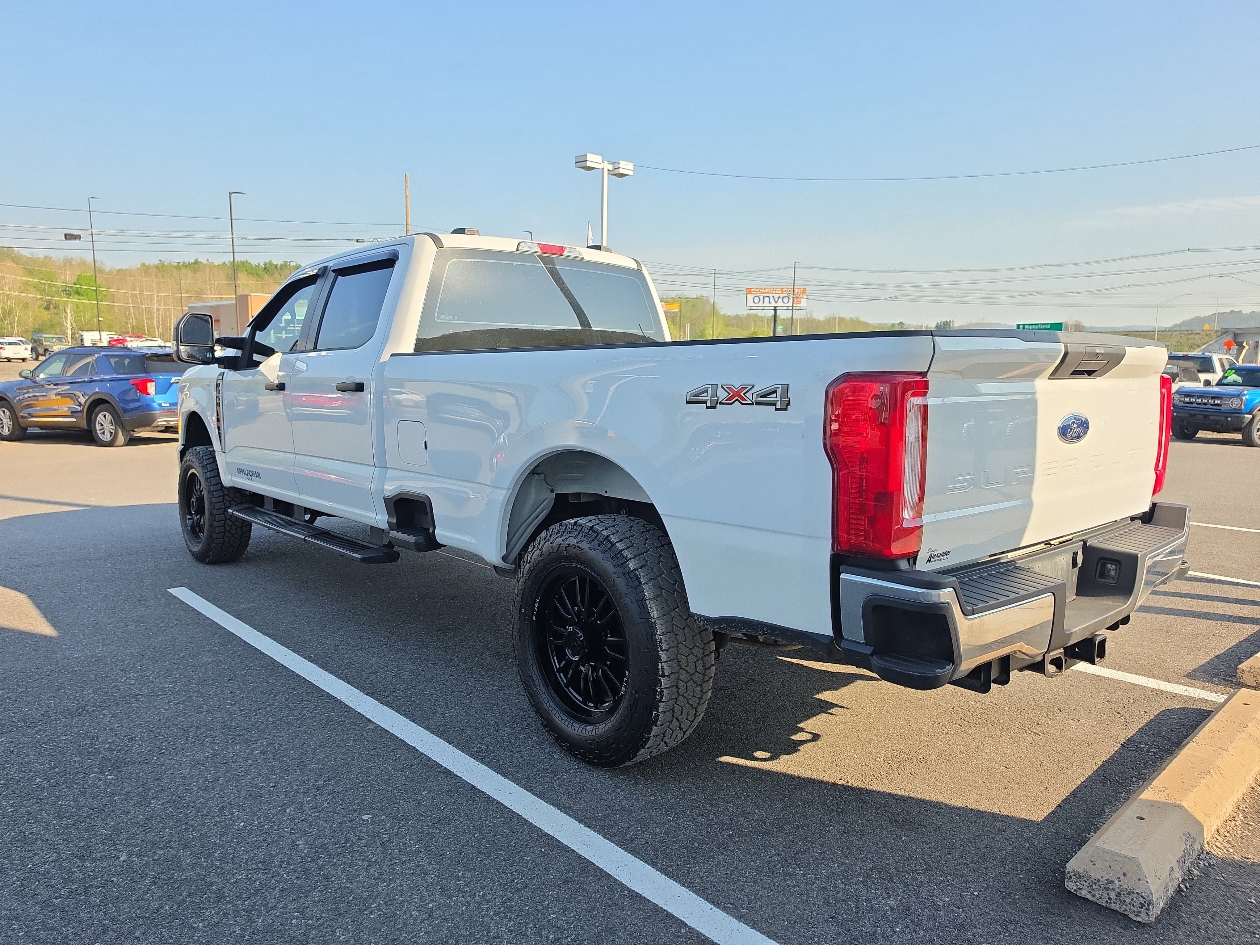 2023 Ford Super Duty F-350 SRW XL