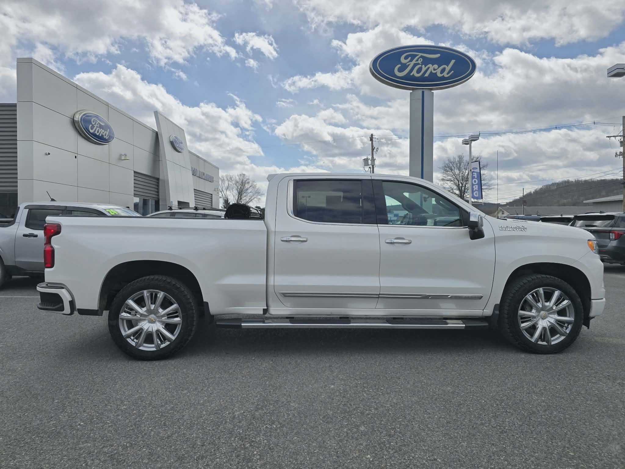 2024 Chevrolet Silverado 1500 High Country
