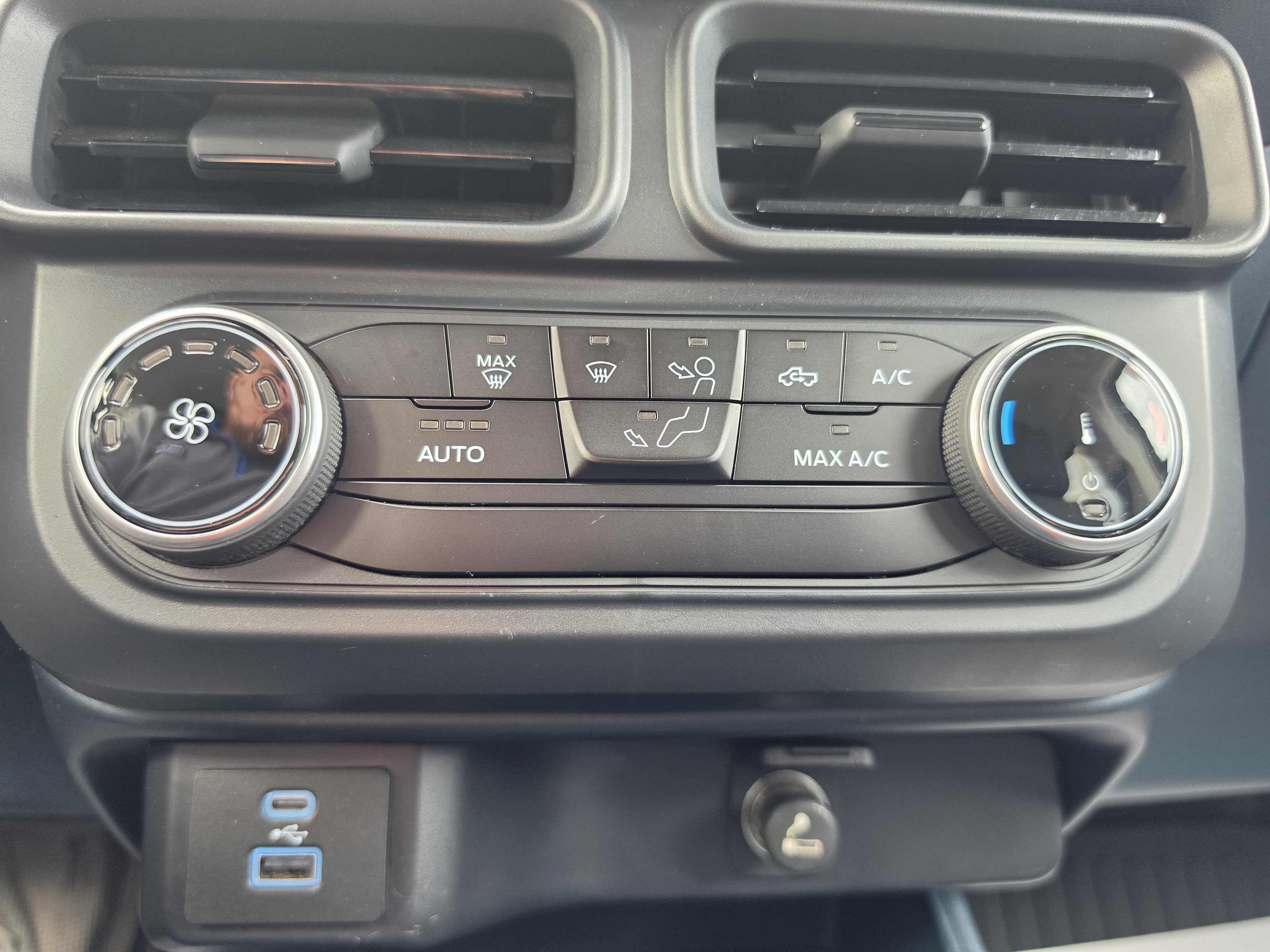 2024 Ford Maverick XL