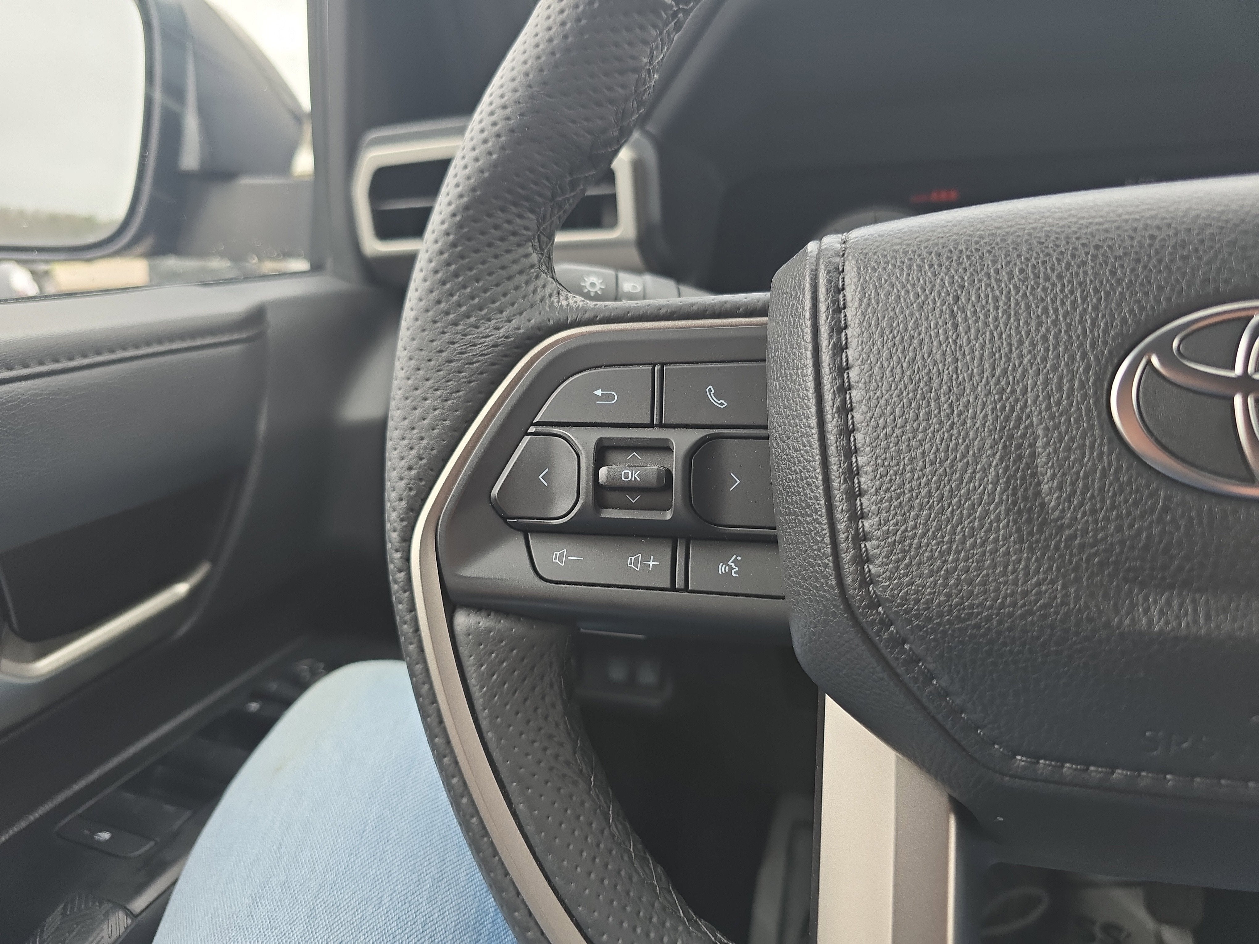 2025 Toyota Tacoma 4WD Trailhunter Hybrid