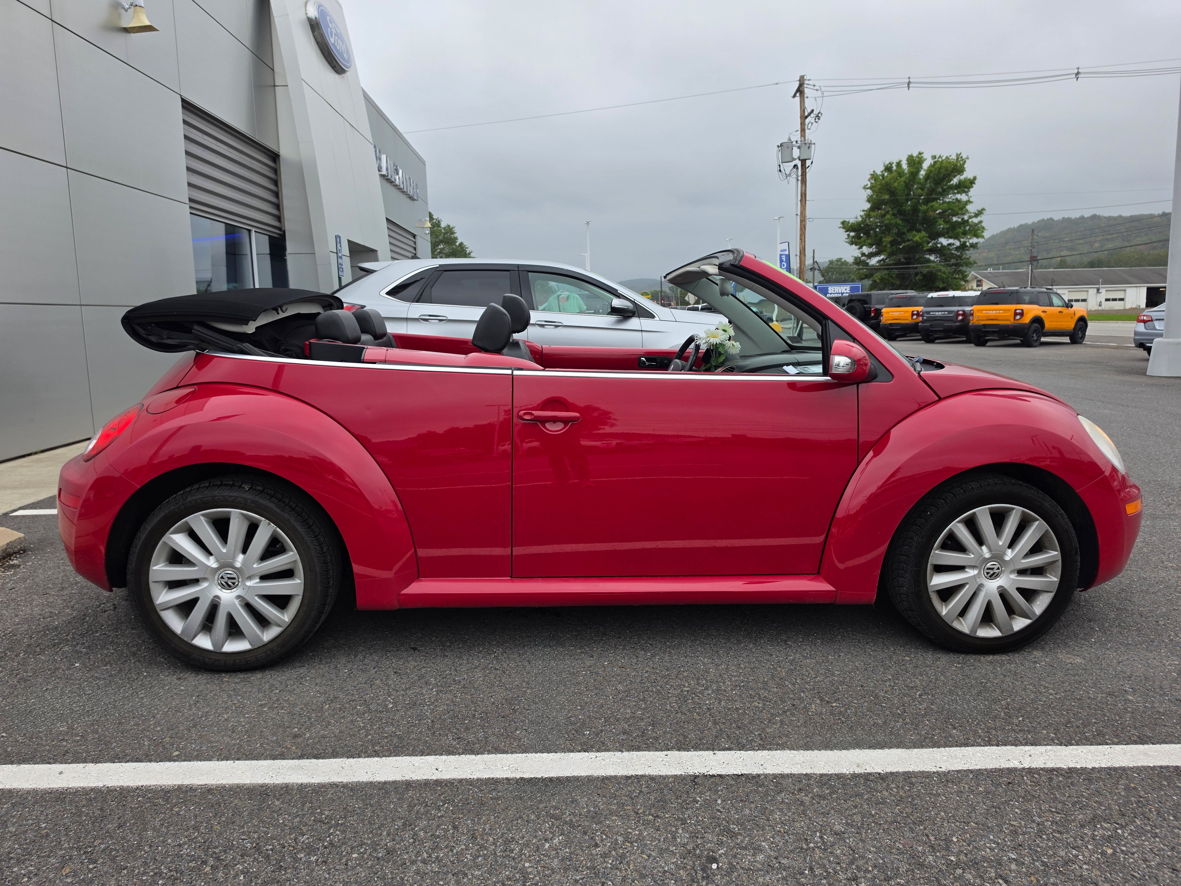 2009 Volkswagen New Beetle Convertible S