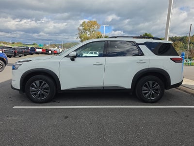 2024 Nissan Pathfinder SV