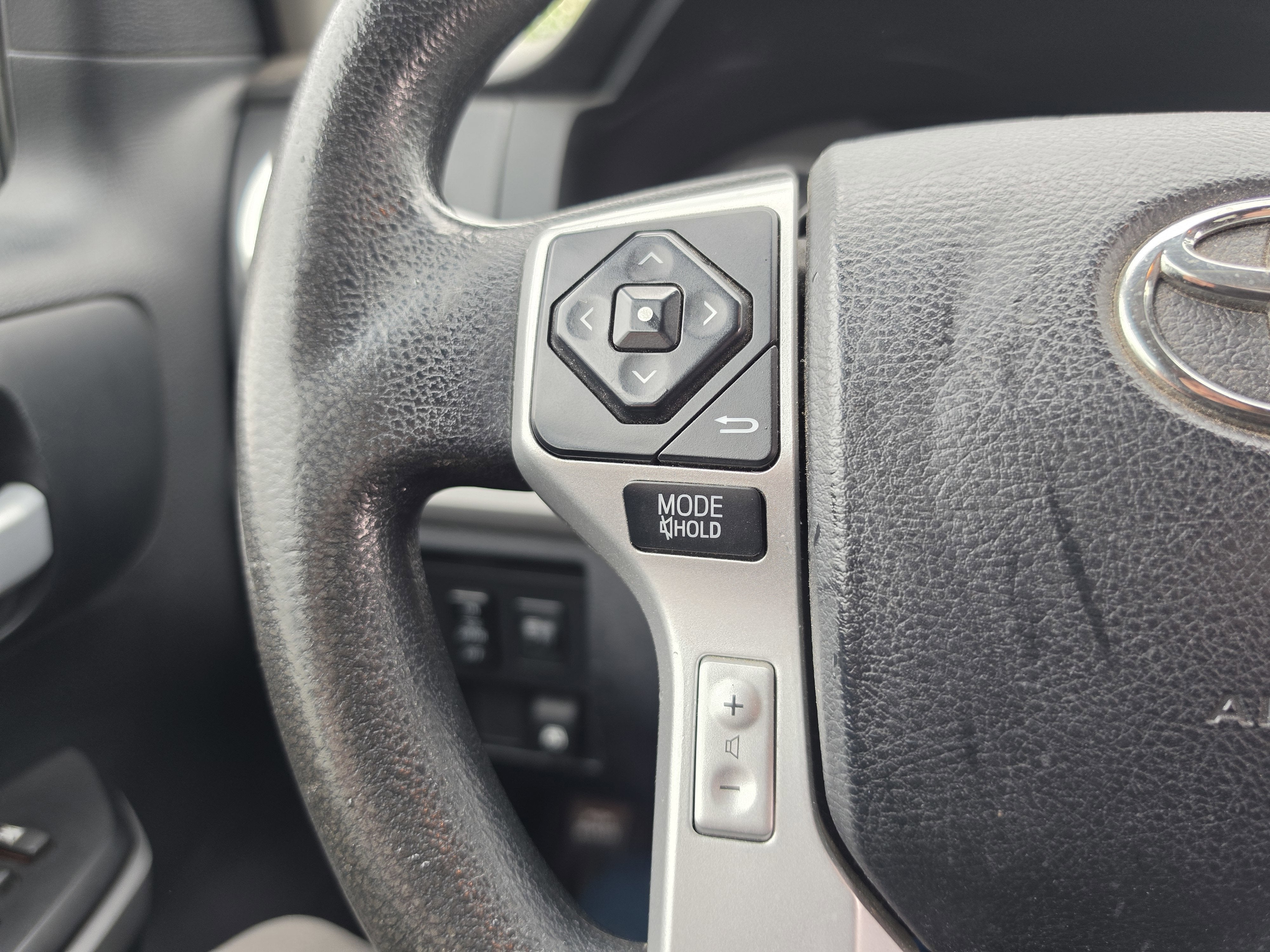 2016 Toyota Tundra 4WD Truck SR5