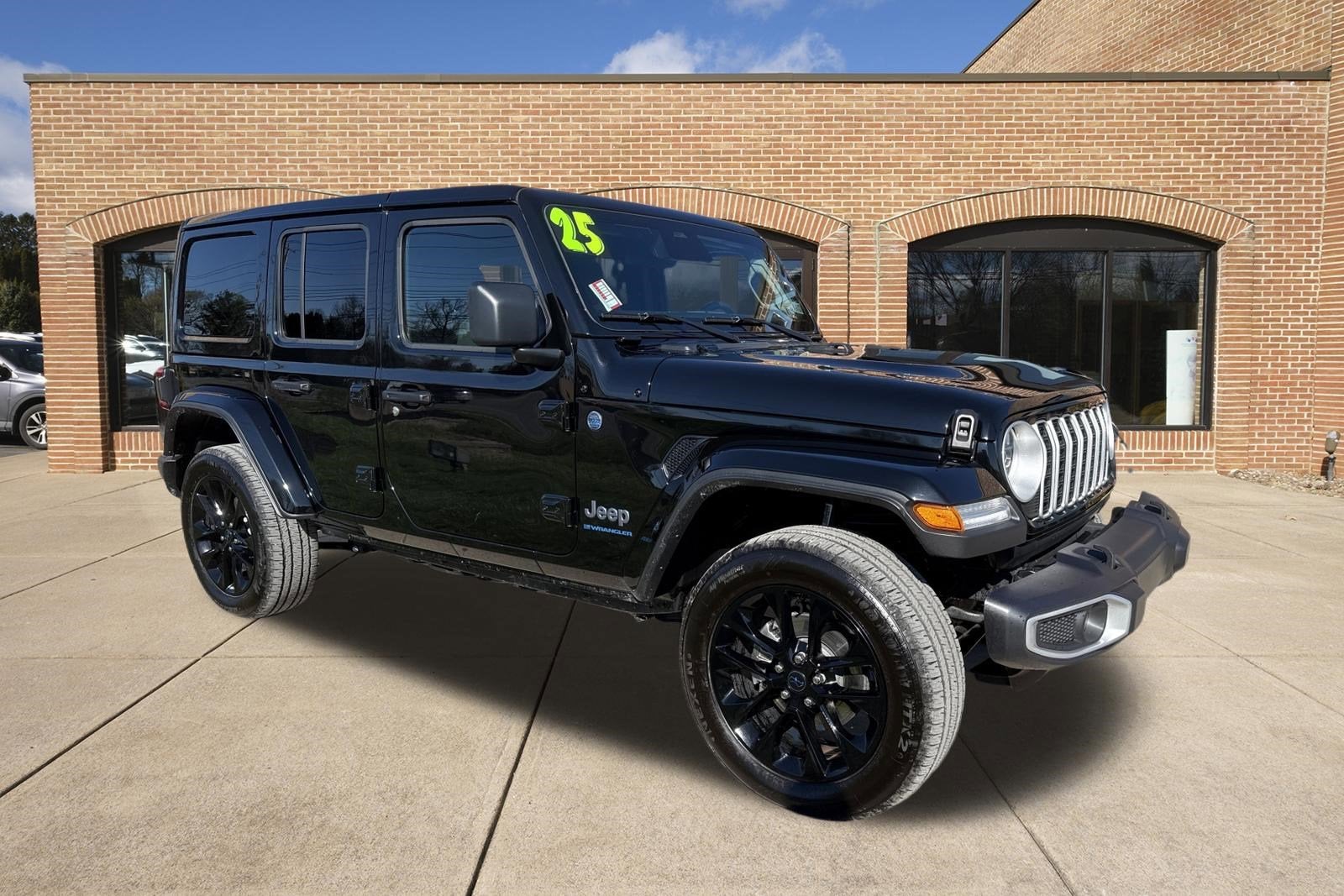 2025 Jeep Wrangler 4xe Sahara