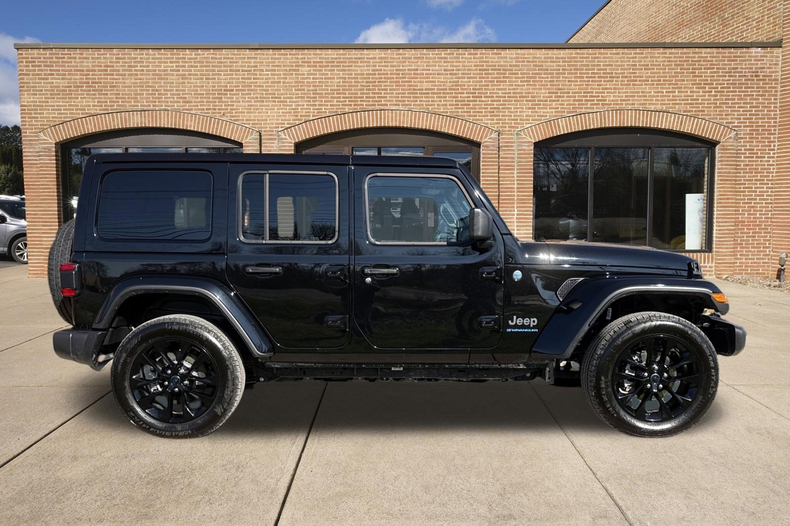 2025 Jeep Wrangler 4xe Sahara