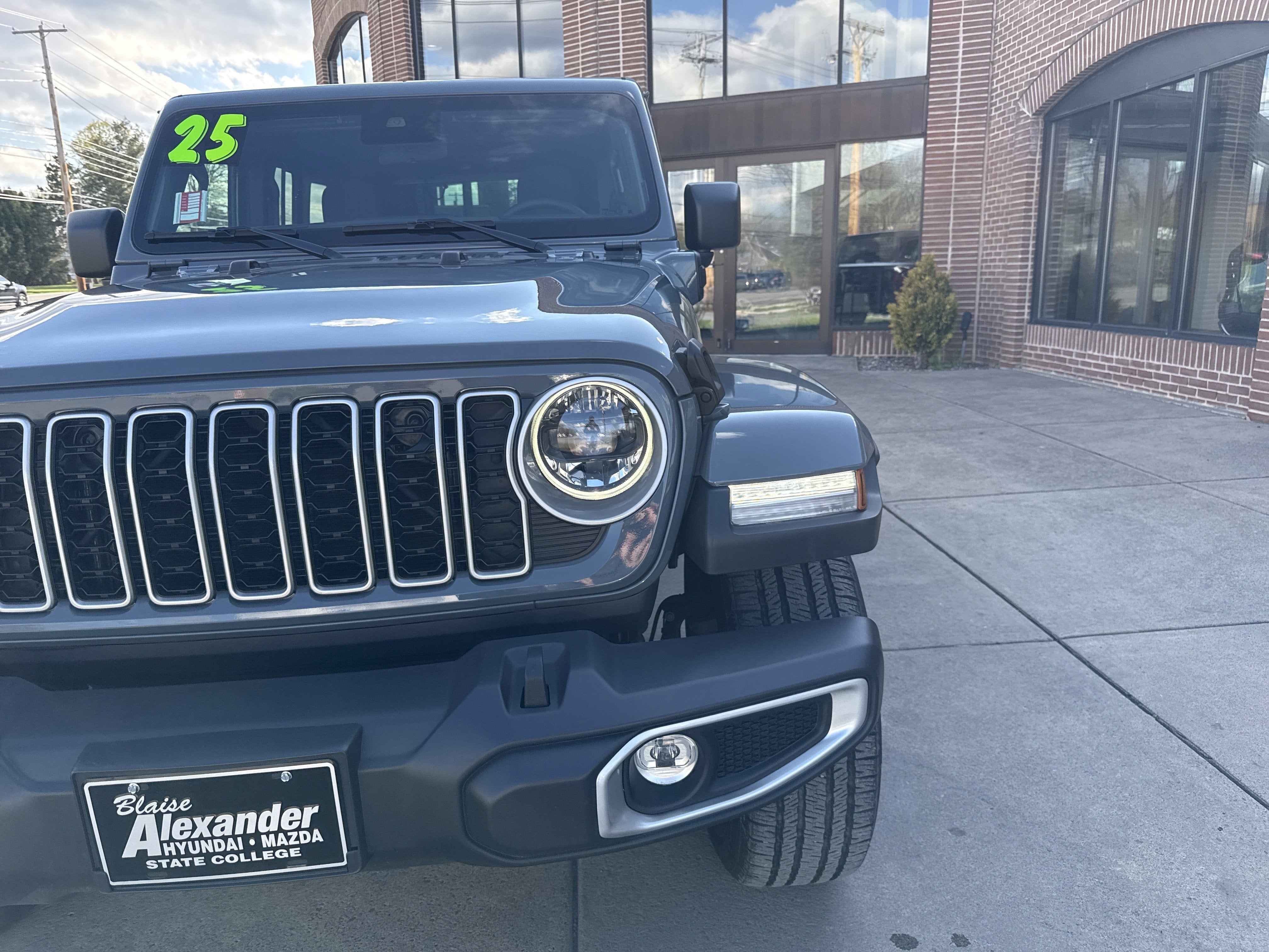 2025 Jeep Wrangler 4xe Sahara