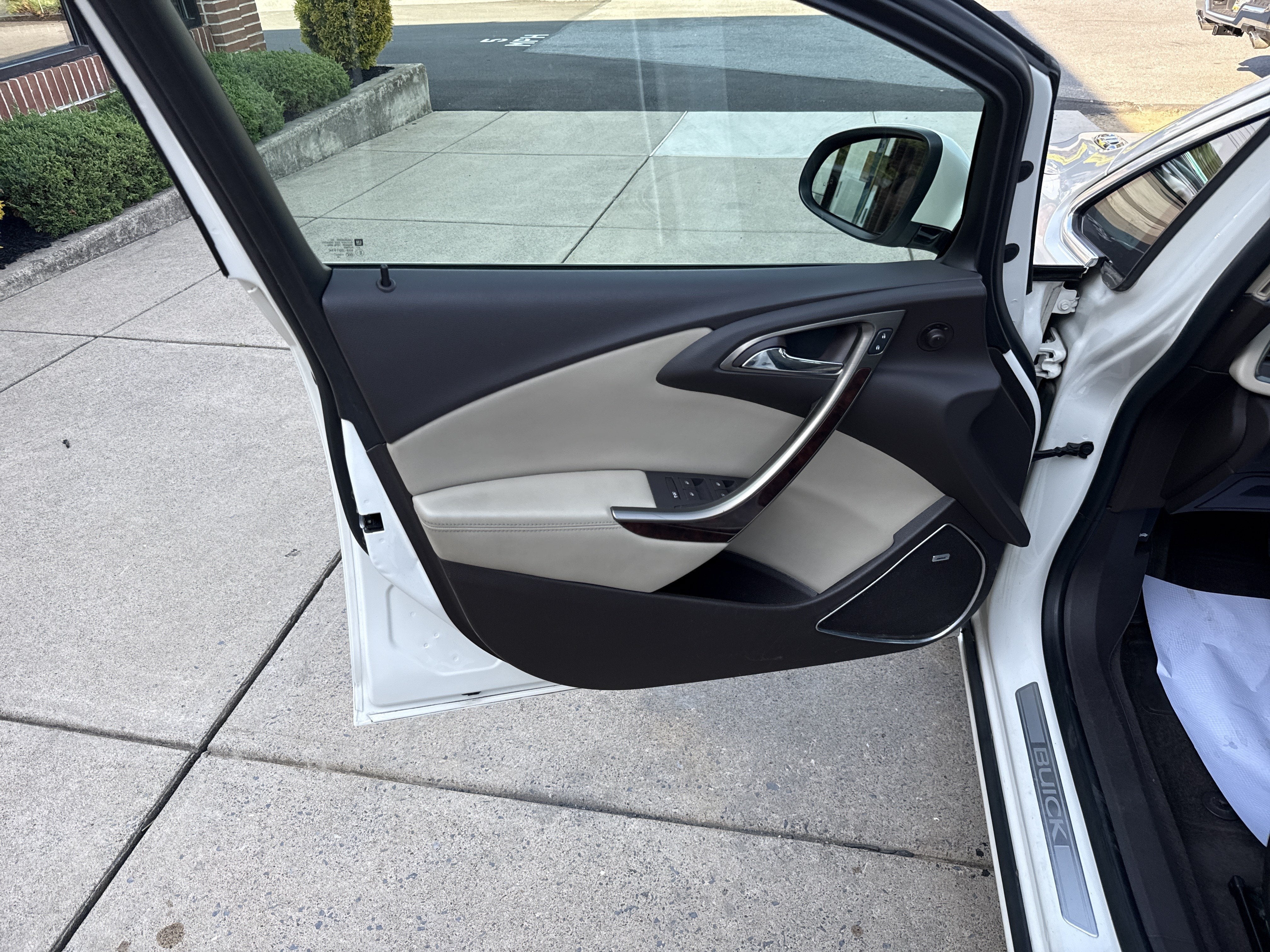 2014 Buick Verano Leather Group