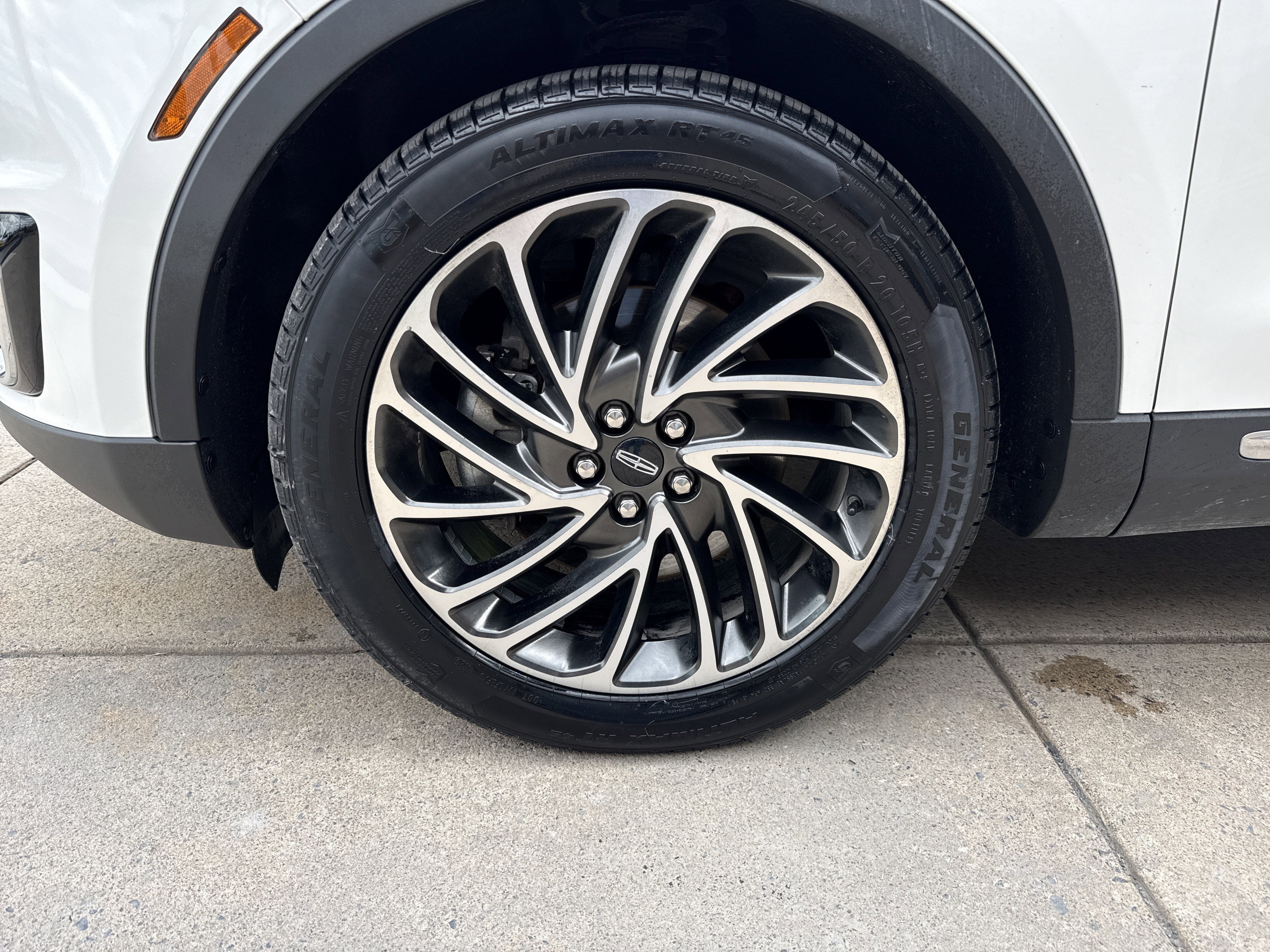 2020 Lincoln Nautilus Reserve