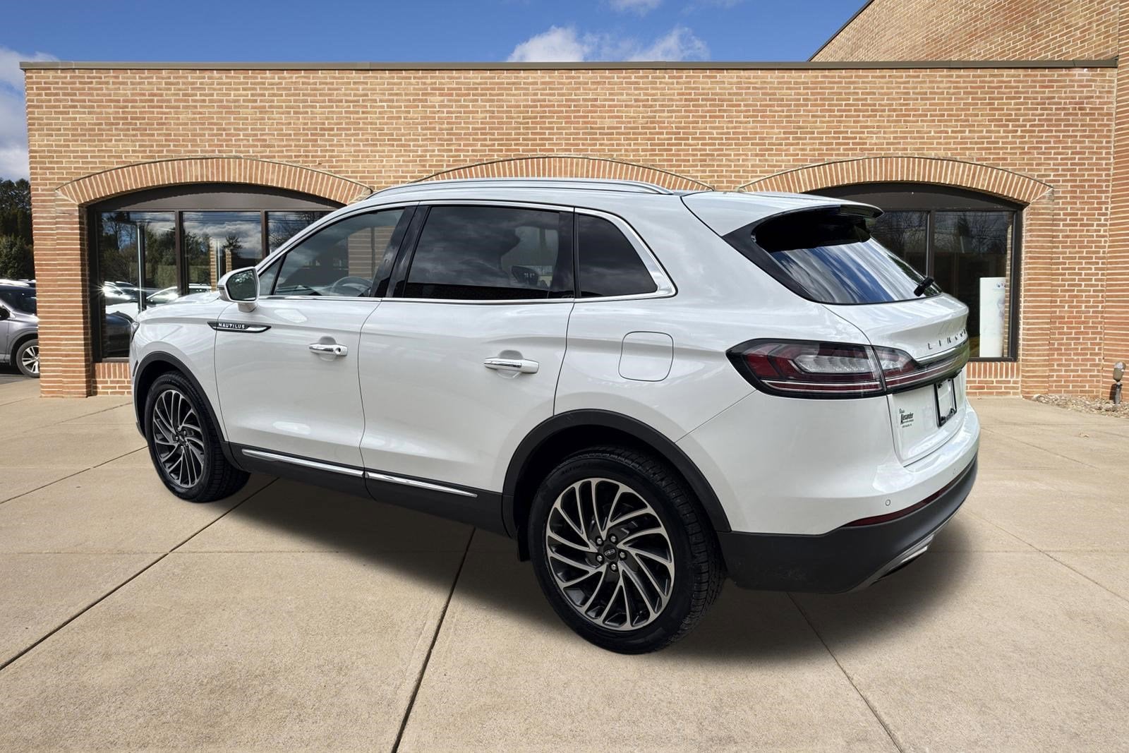 2020 Lincoln Nautilus Reserve