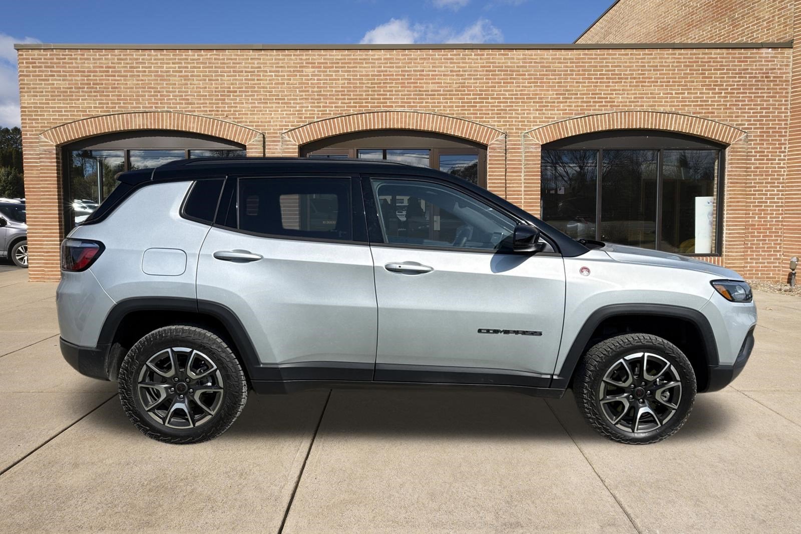 2025 Jeep Compass Trailhawk