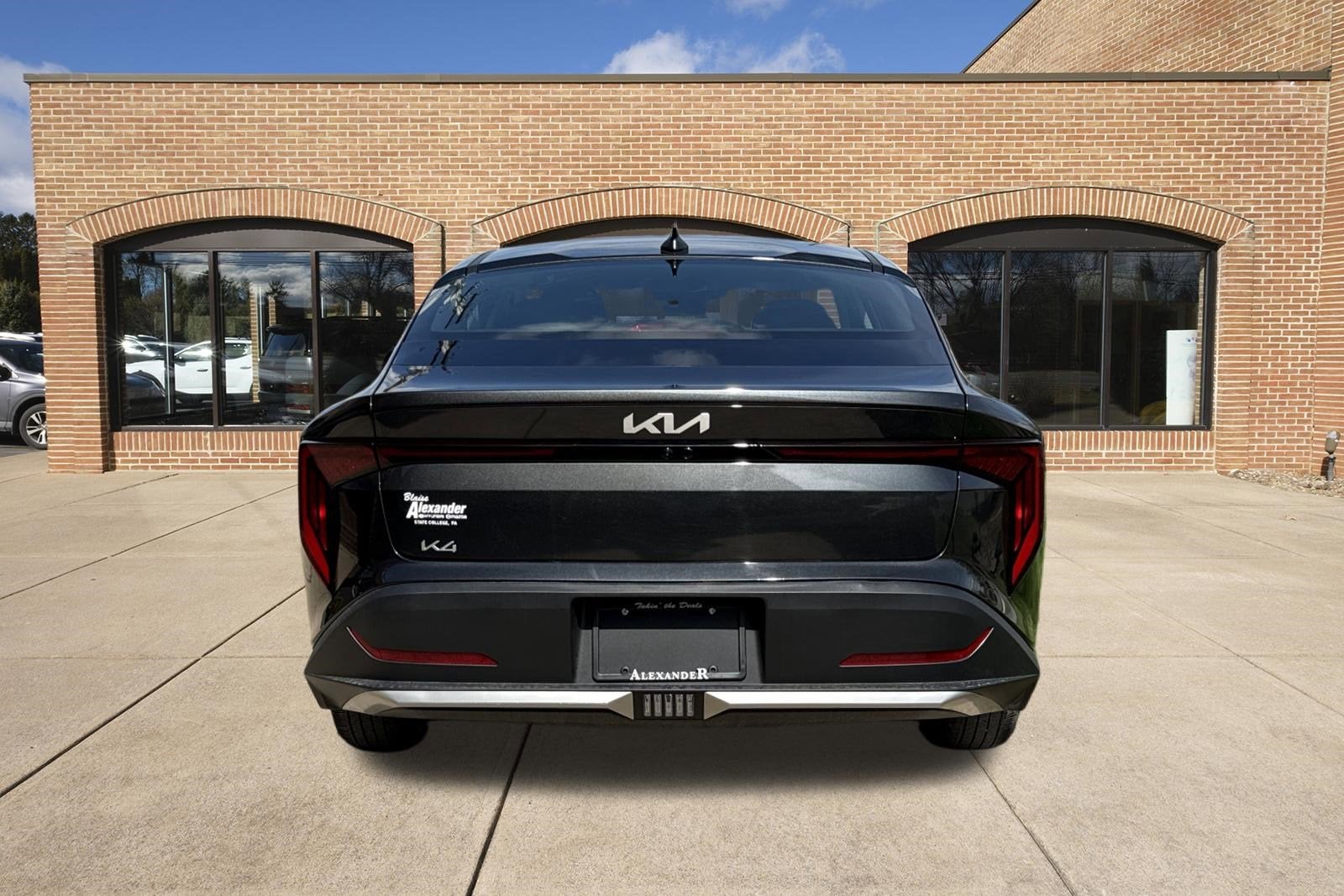 2025 Kia K4 LXS