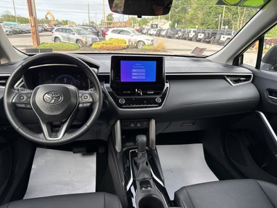 2025 Toyota Corolla Cross XLE