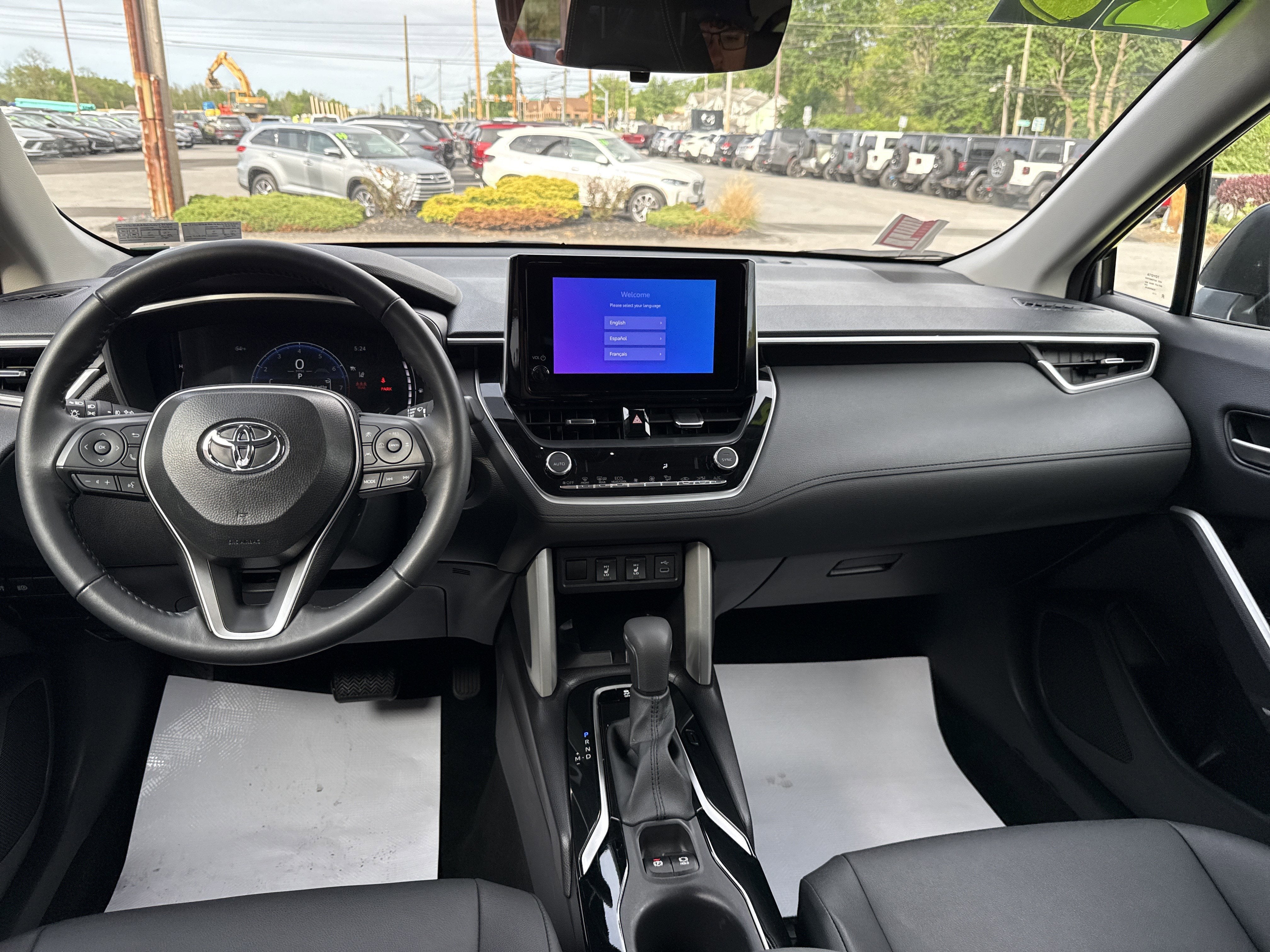 2025 Toyota Corolla Cross XLE
