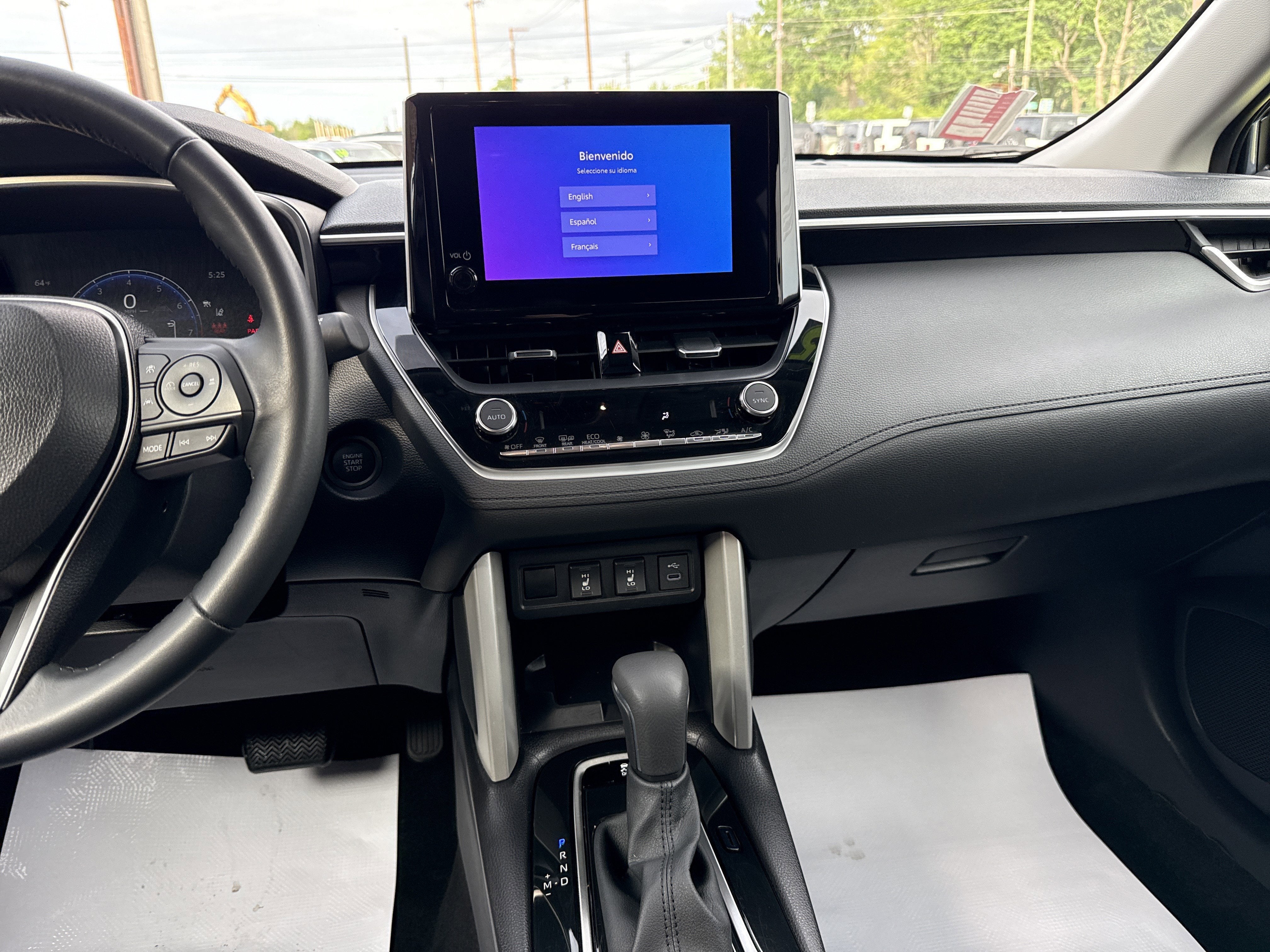 2025 Toyota Corolla Cross XLE