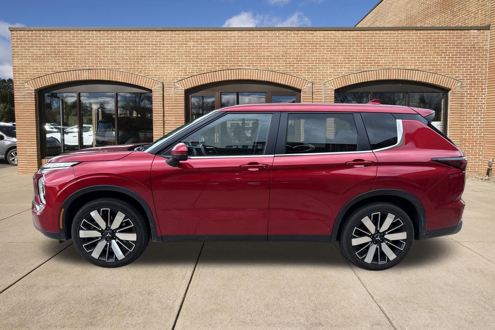 2025 Mitsubishi Outlander SE