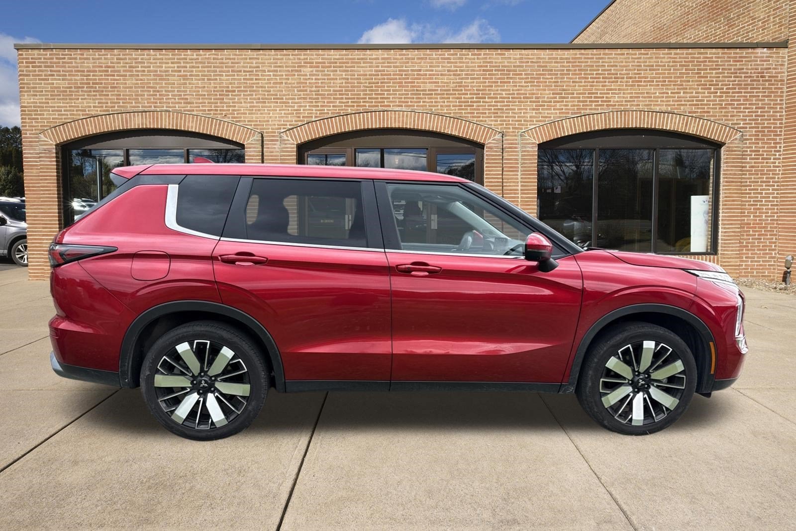 2025 Mitsubishi Outlander SE