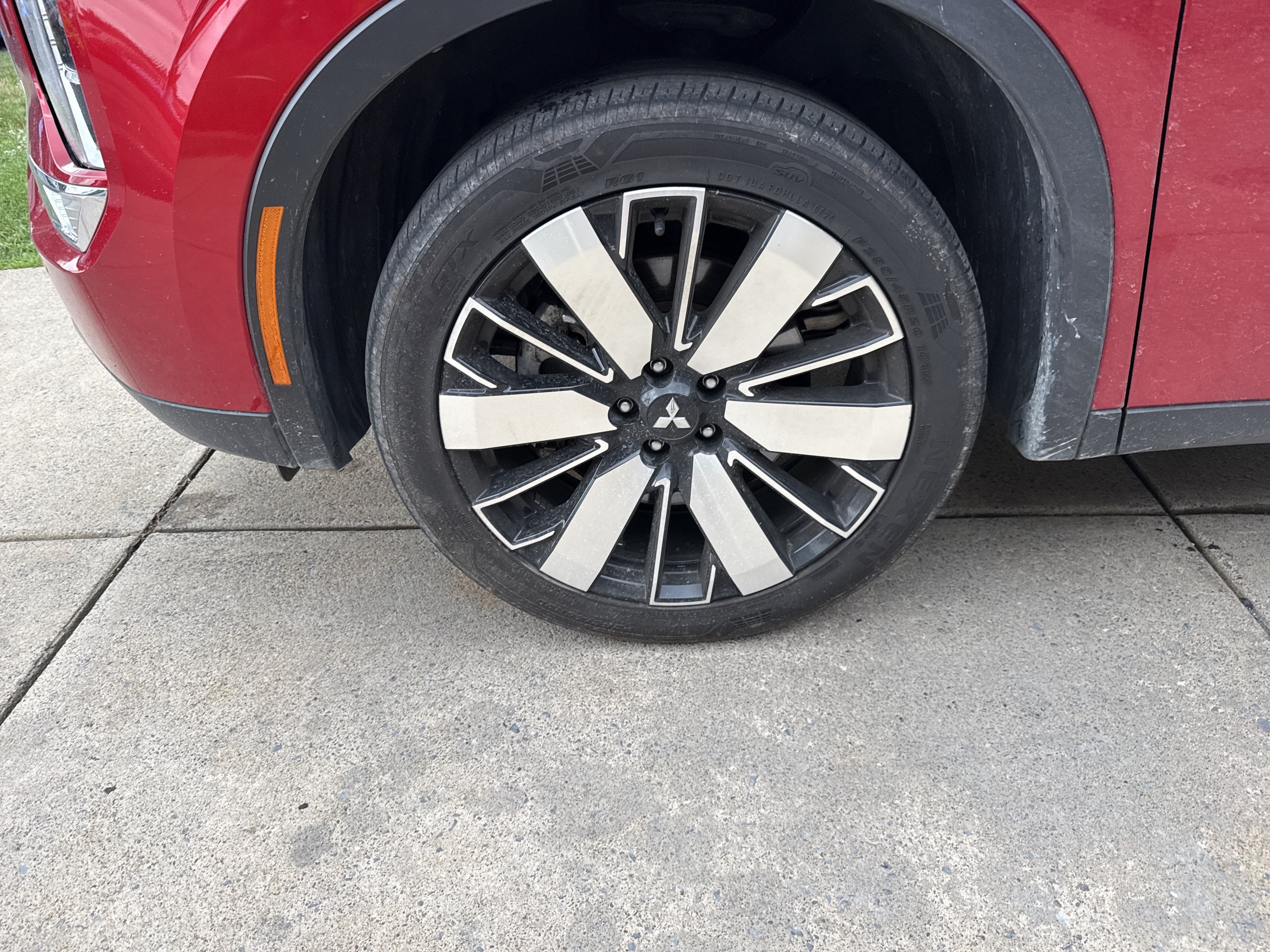 2025 Mitsubishi Outlander SE