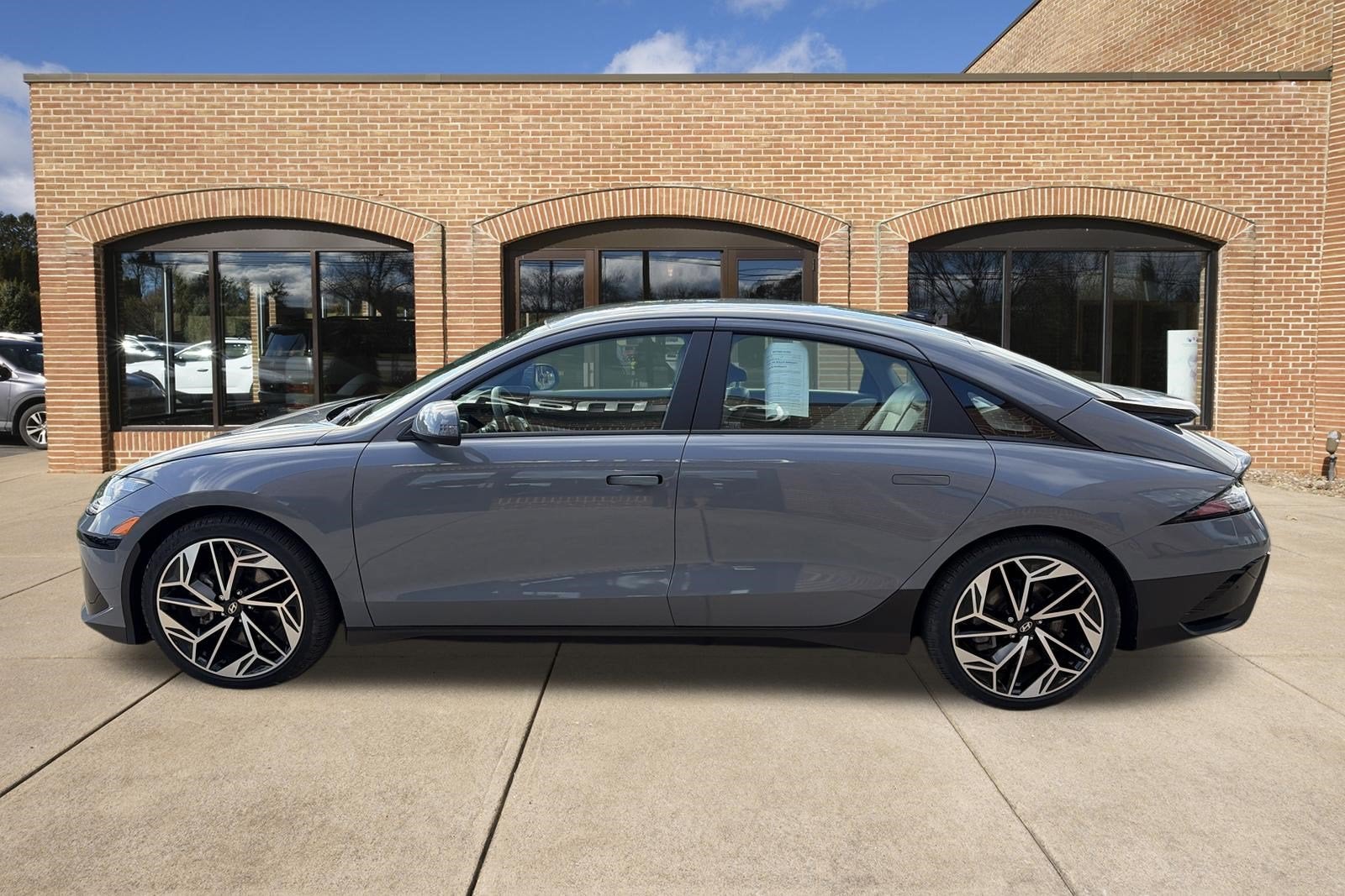 2023 Hyundai IONIQ 6 SEL