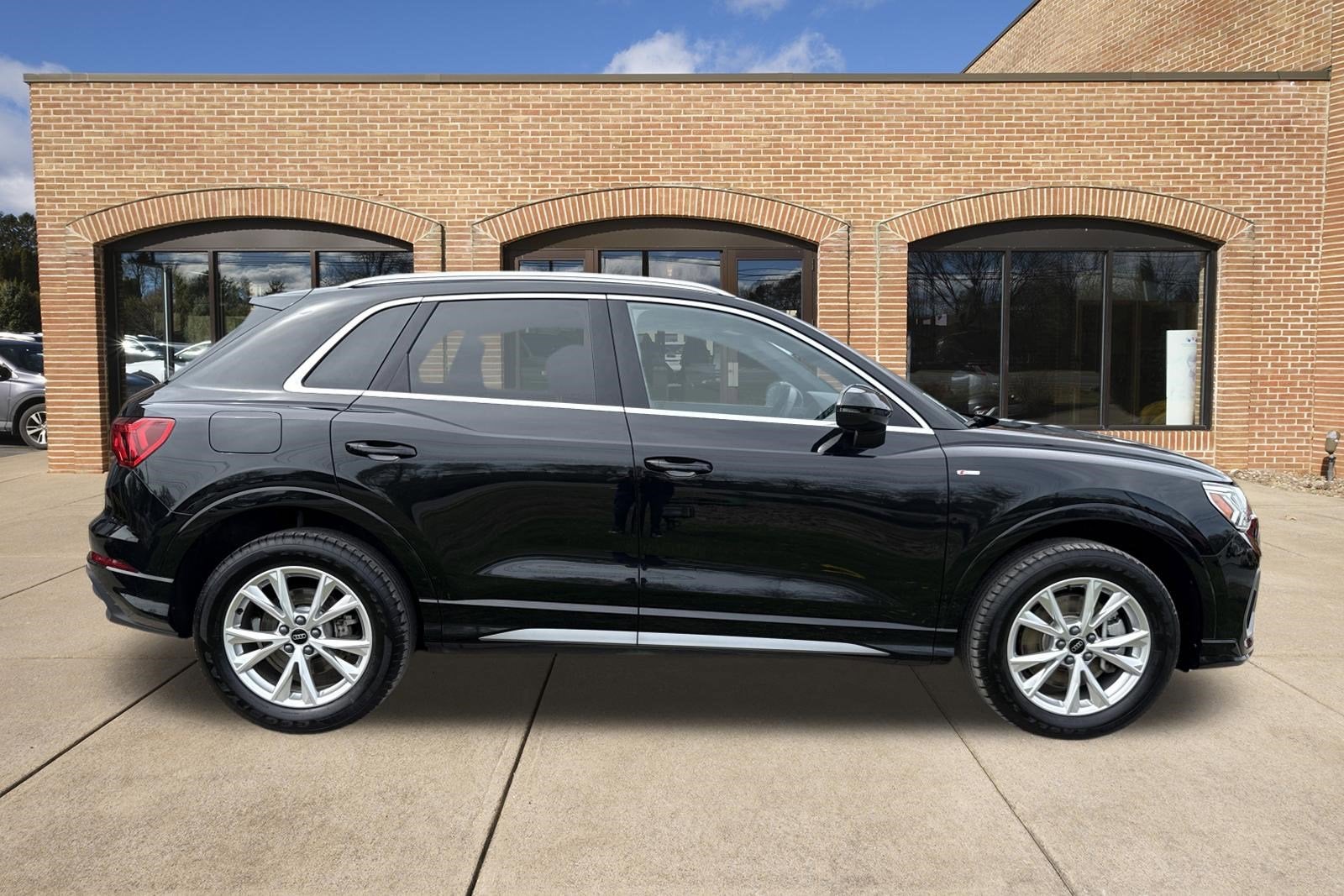 2025 Audi Q3 S line Premium