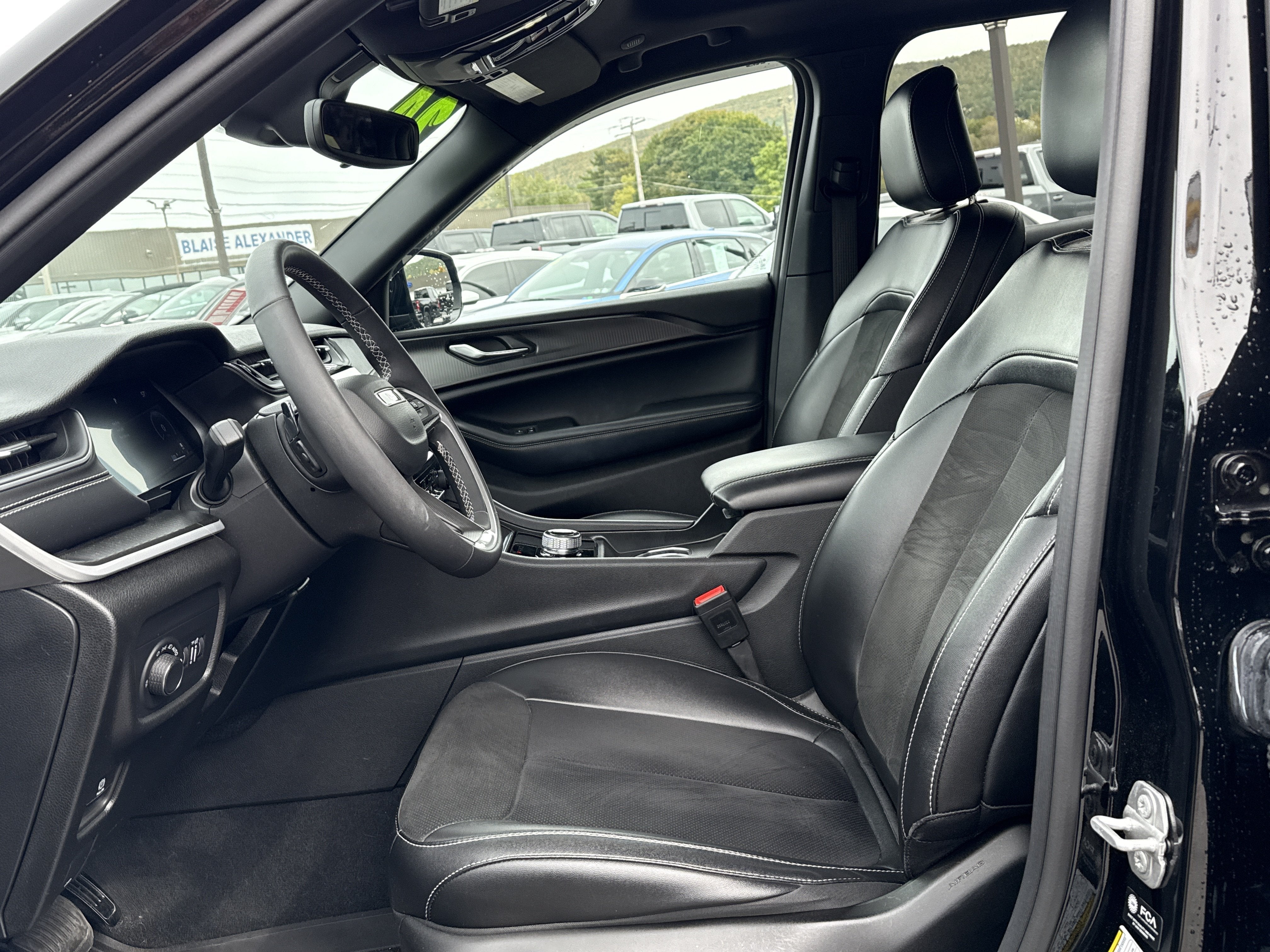 2024 Jeep Grand Cherokee Altitude