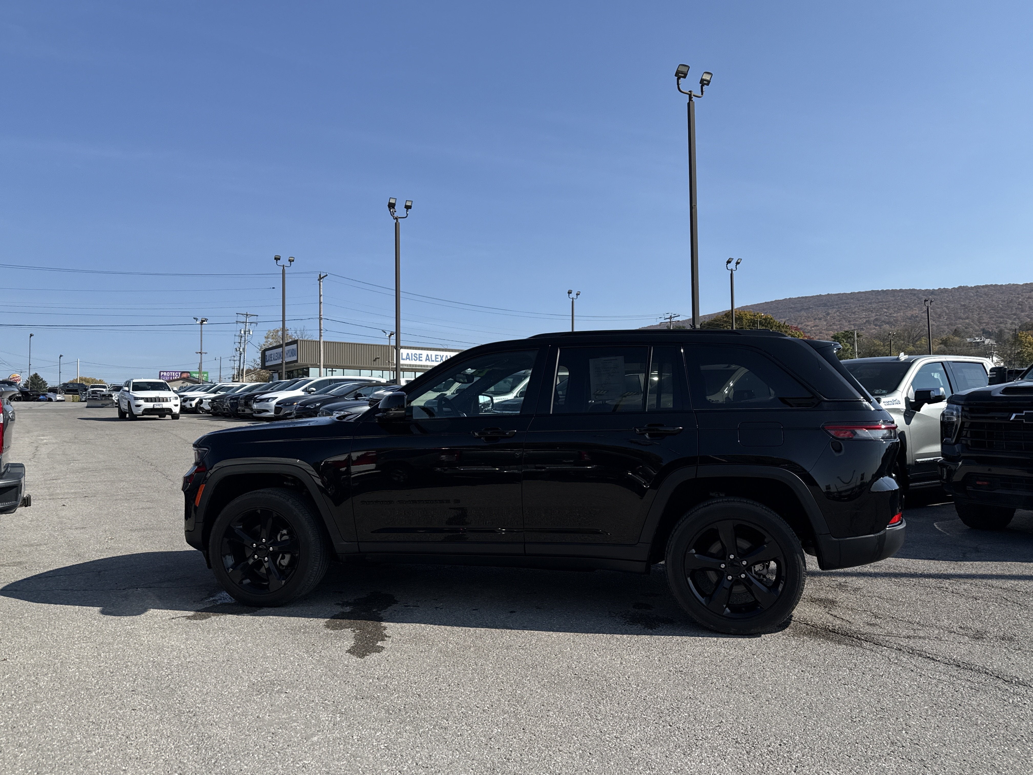 2023 Jeep Grand Cherokee Altitude