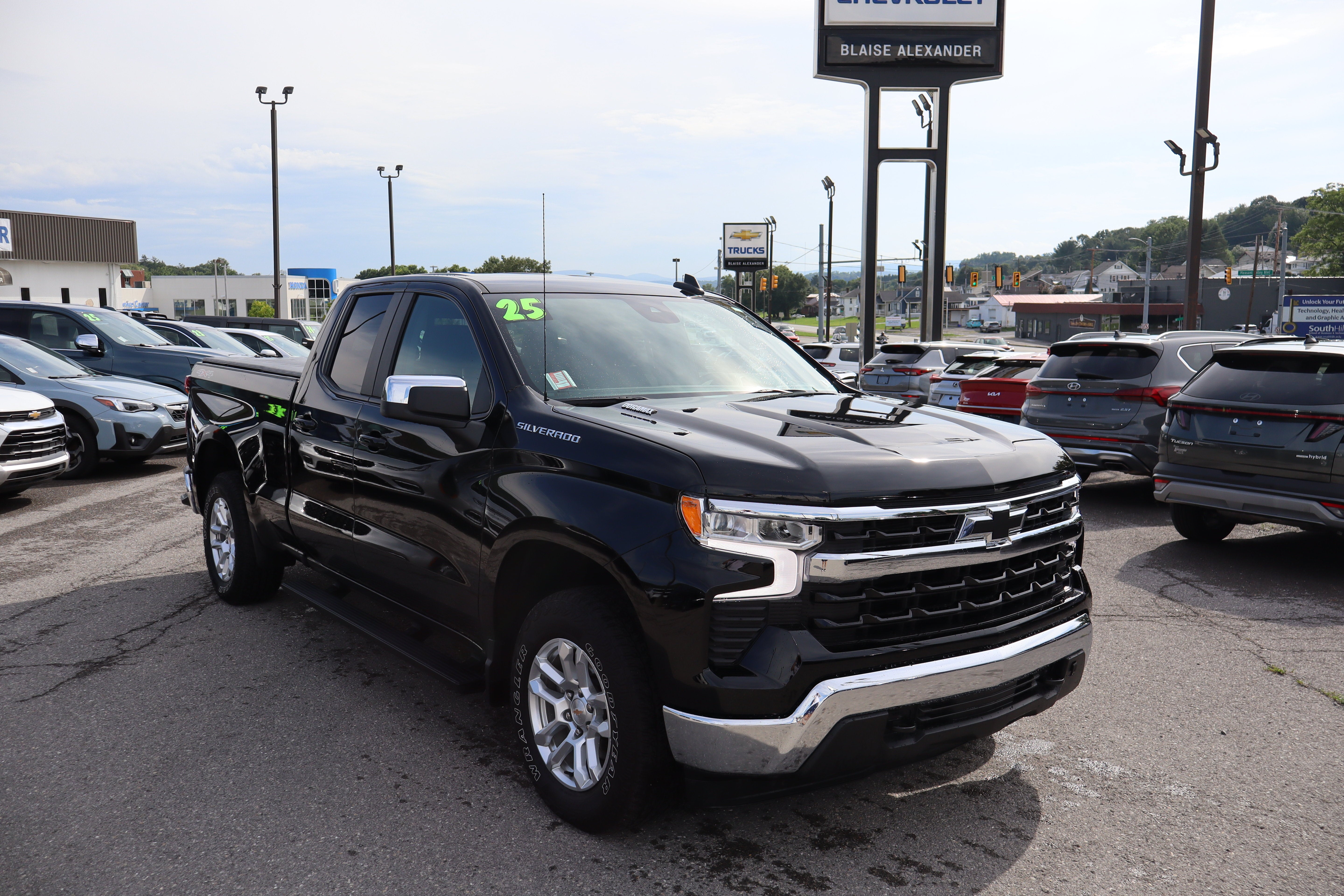2025 Chevrolet Silverado 1500 LT