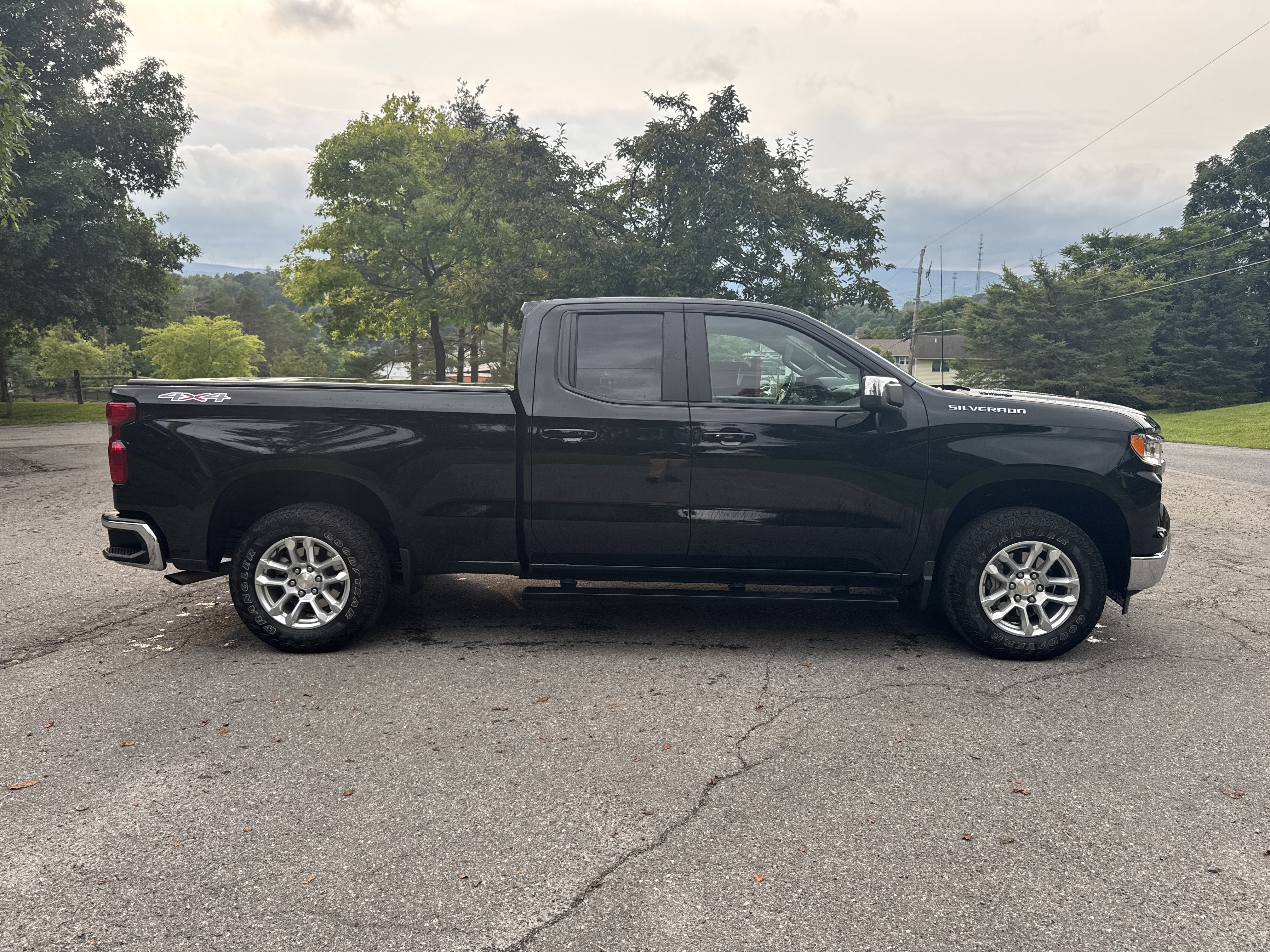 2025 Chevrolet Silverado 1500 LT