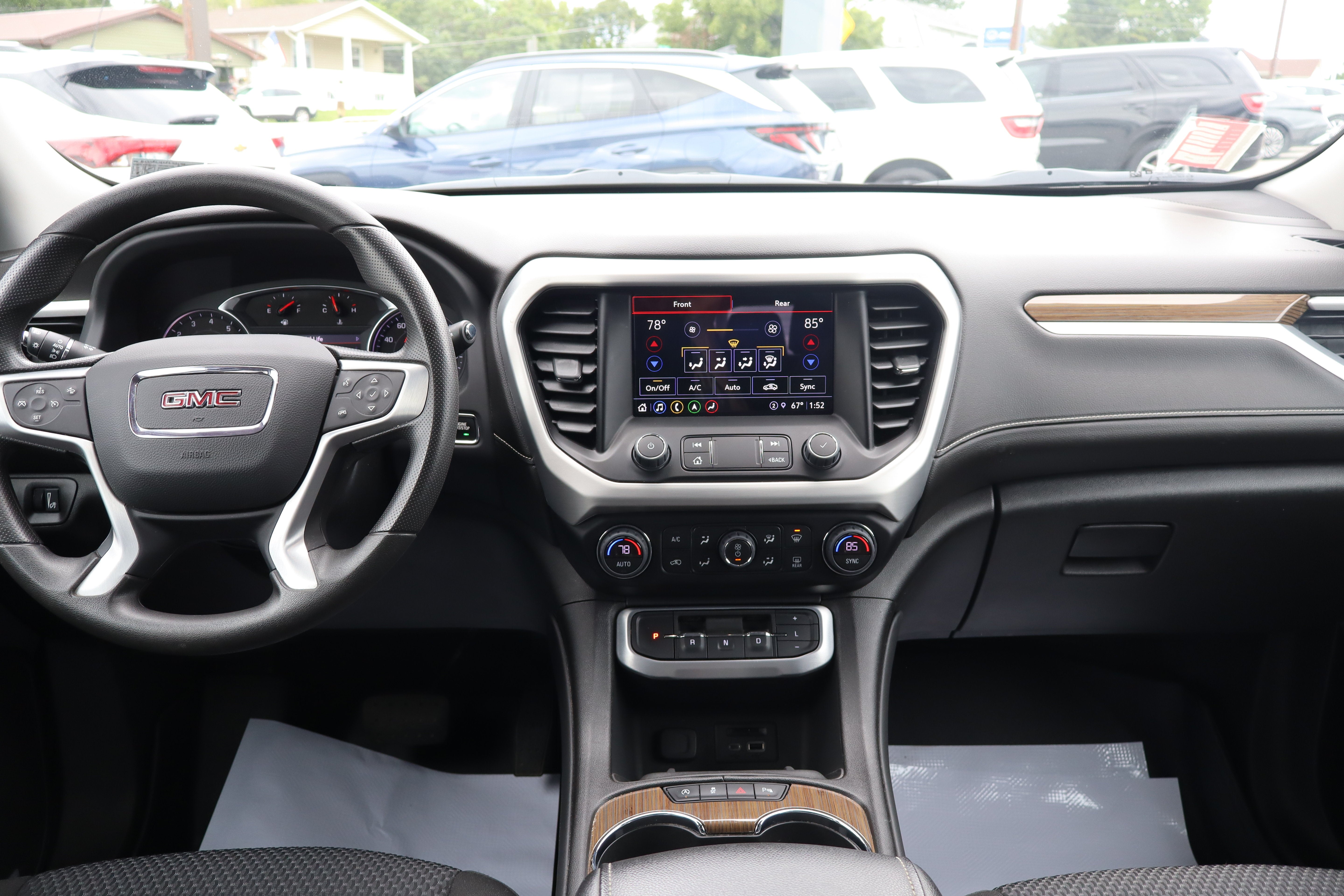 2023 GMC Acadia SLE