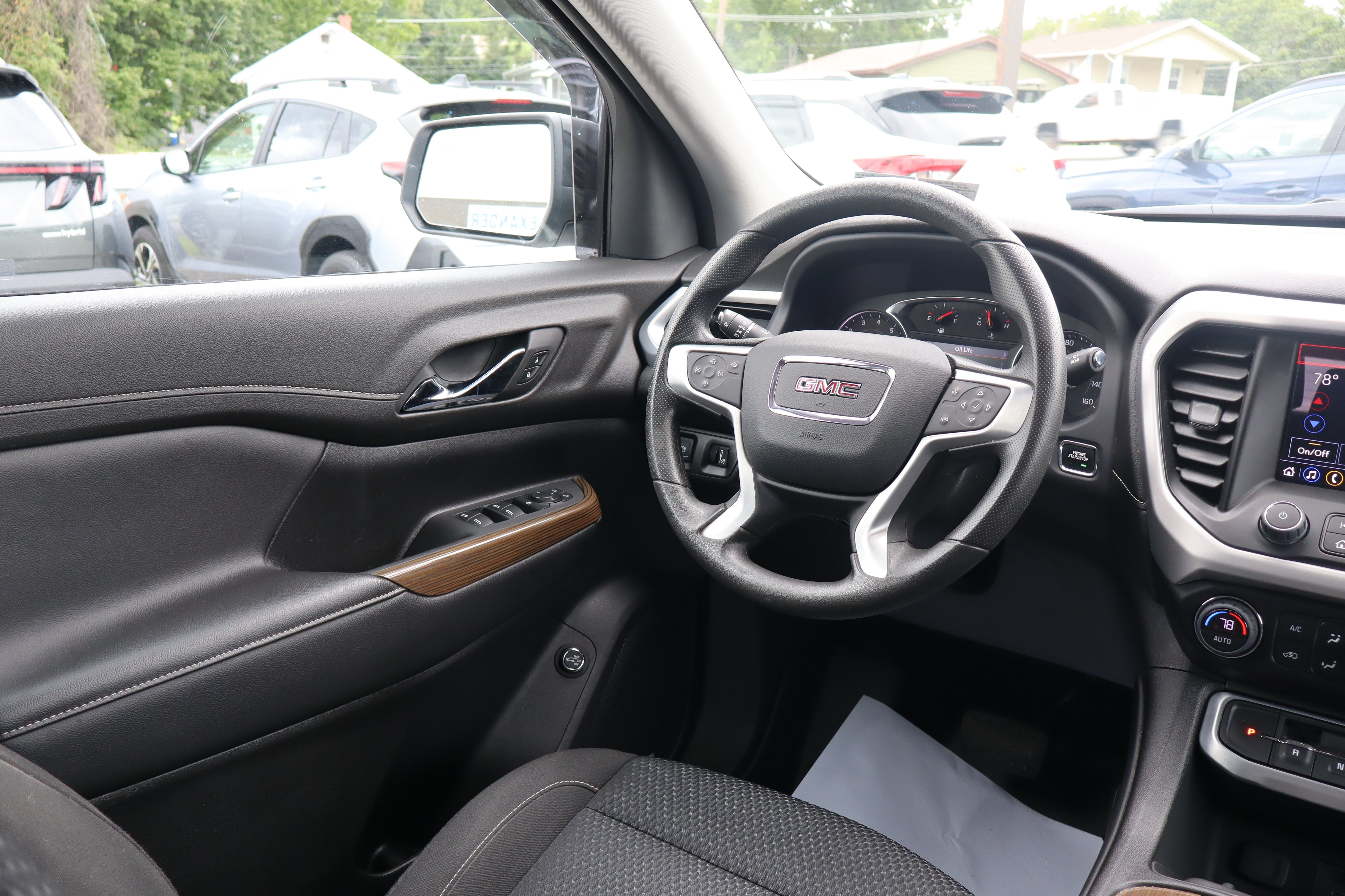 2023 GMC Acadia SLE