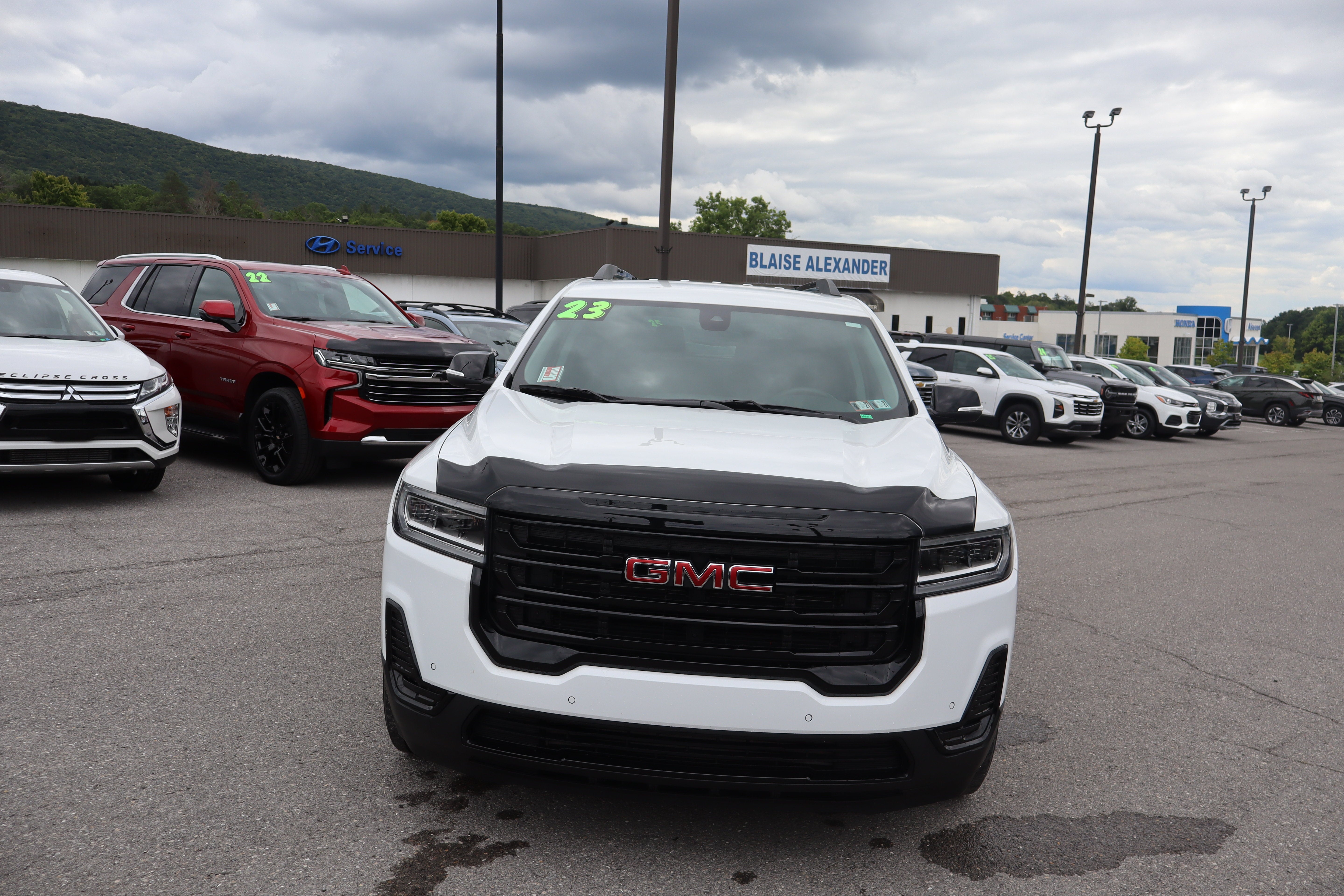 2023 GMC Acadia SLE