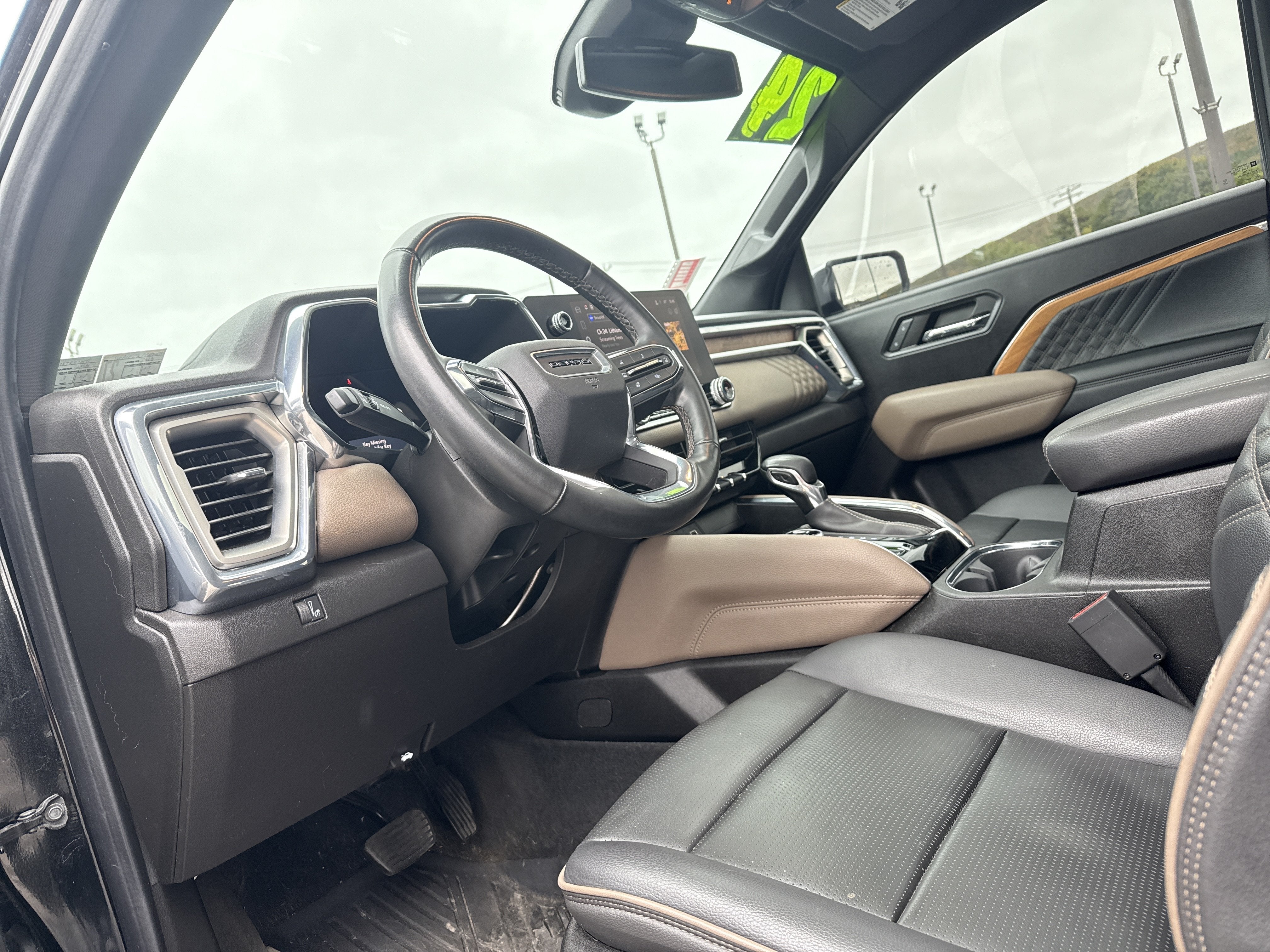 2024 GMC Canyon 4WD Denali