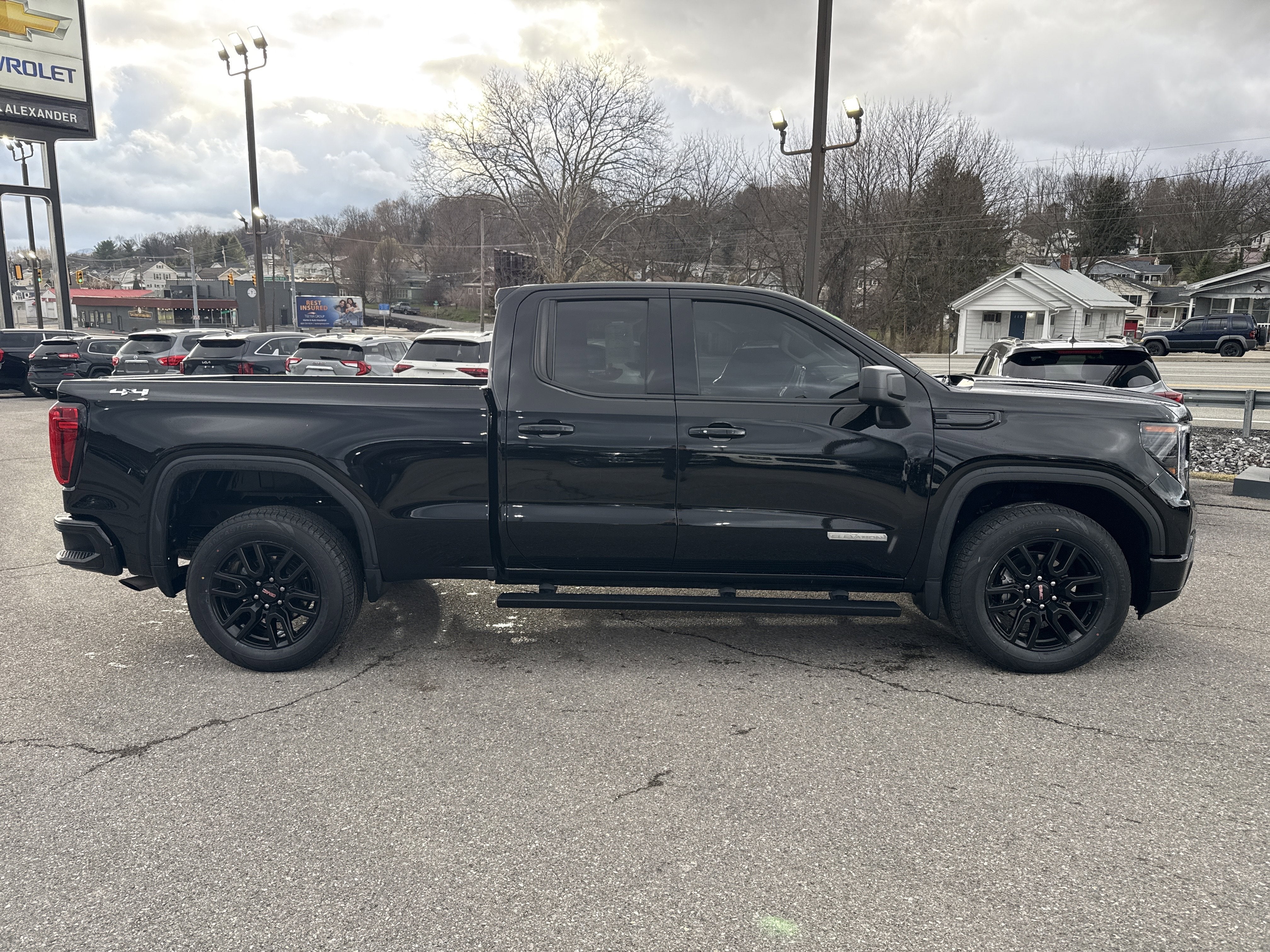 2023 GMC Sierra 1500 Elevation