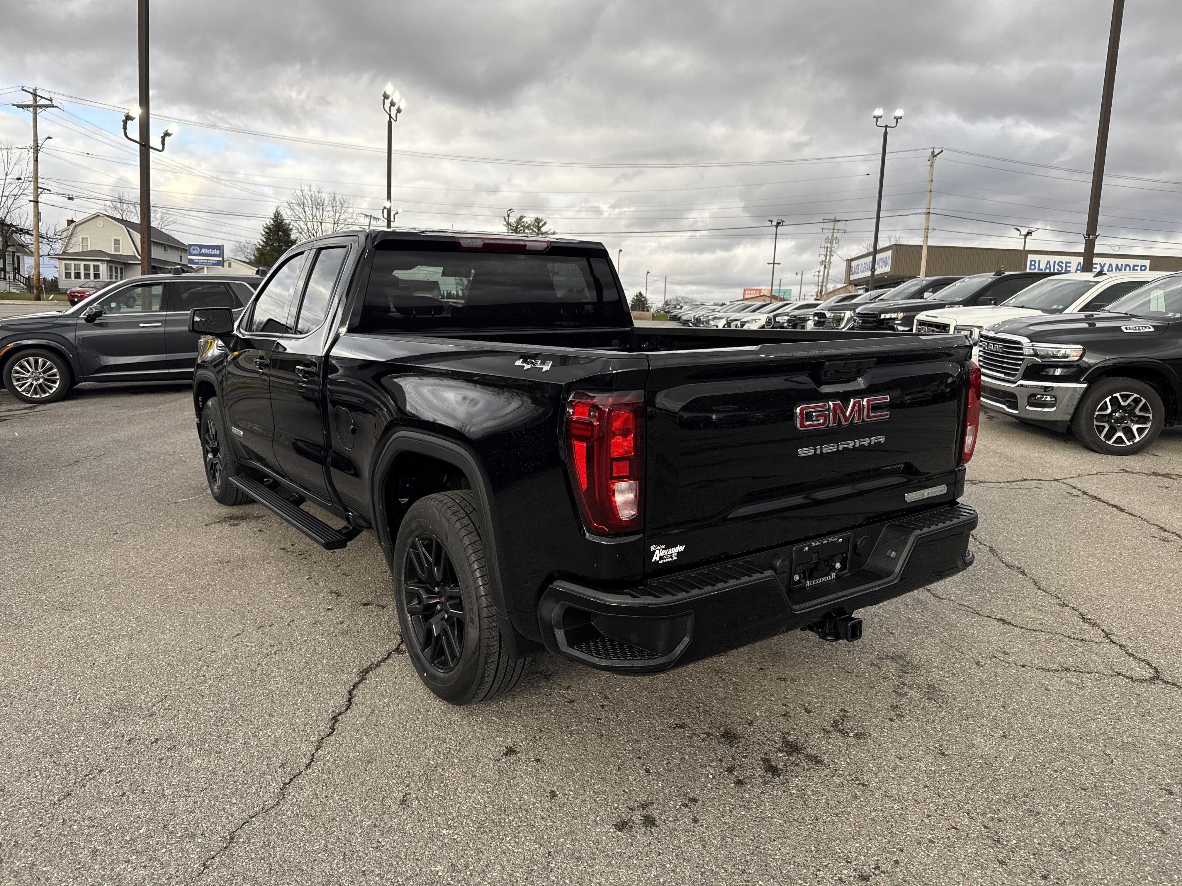 2023 GMC Sierra 1500 Elevation