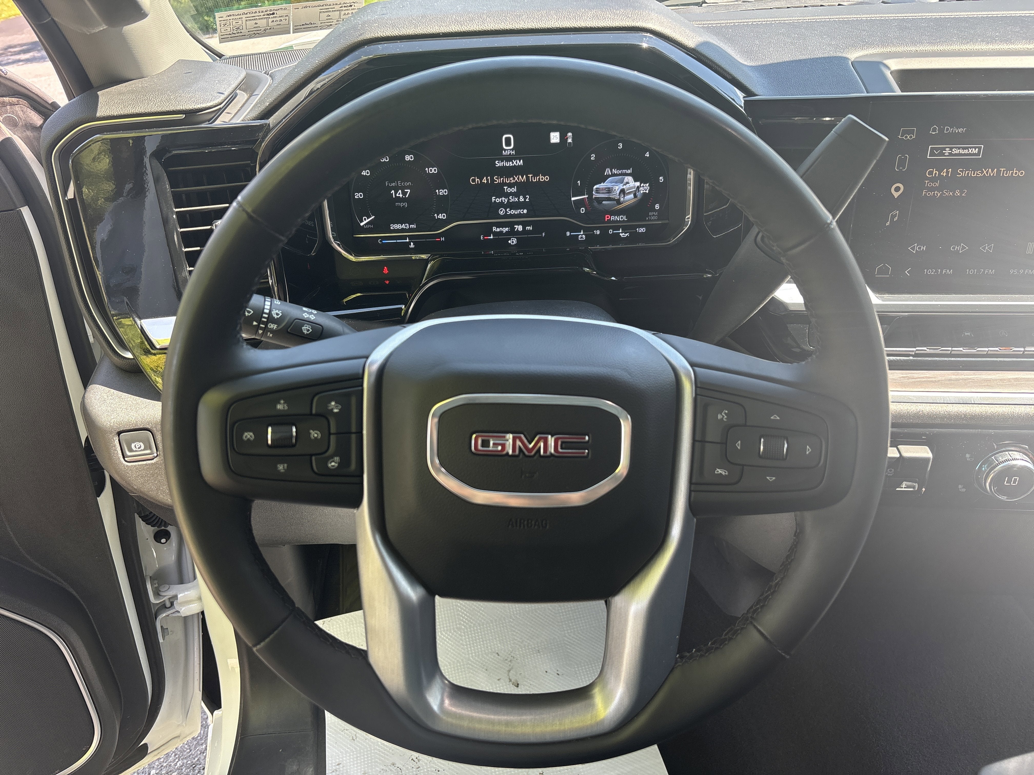 2025 GMC Sierra 1500 SLT