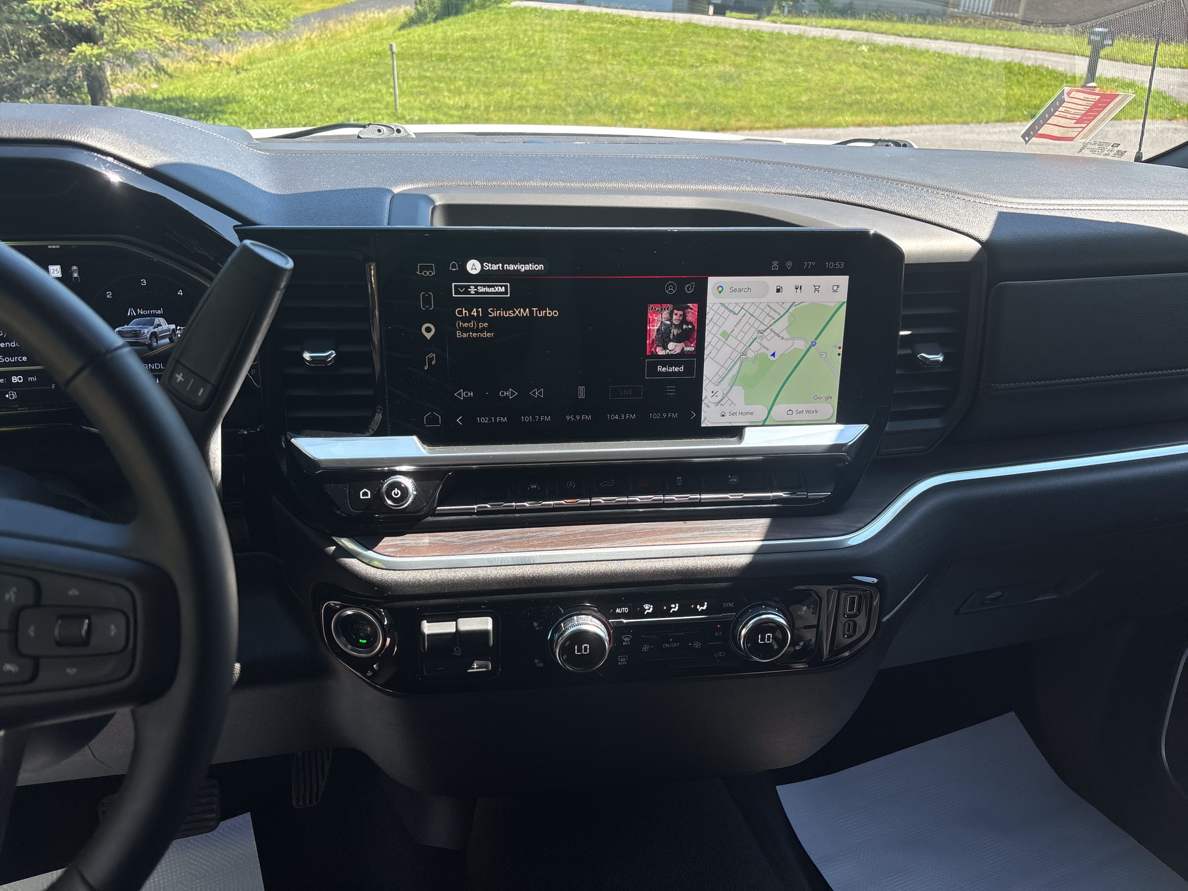 2025 GMC Sierra 1500 SLT