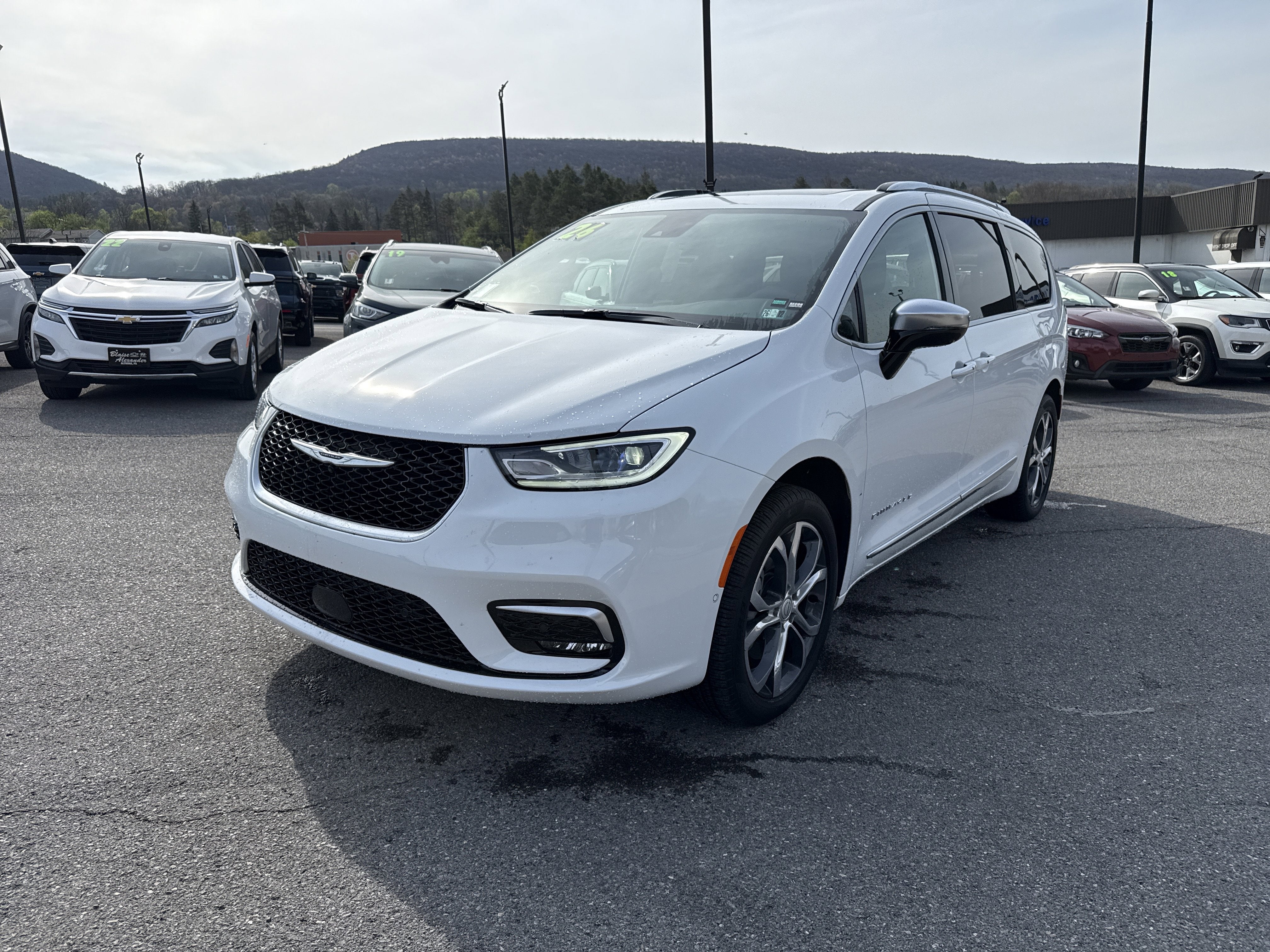 2026 Chrysler Pacifica Pinnacle