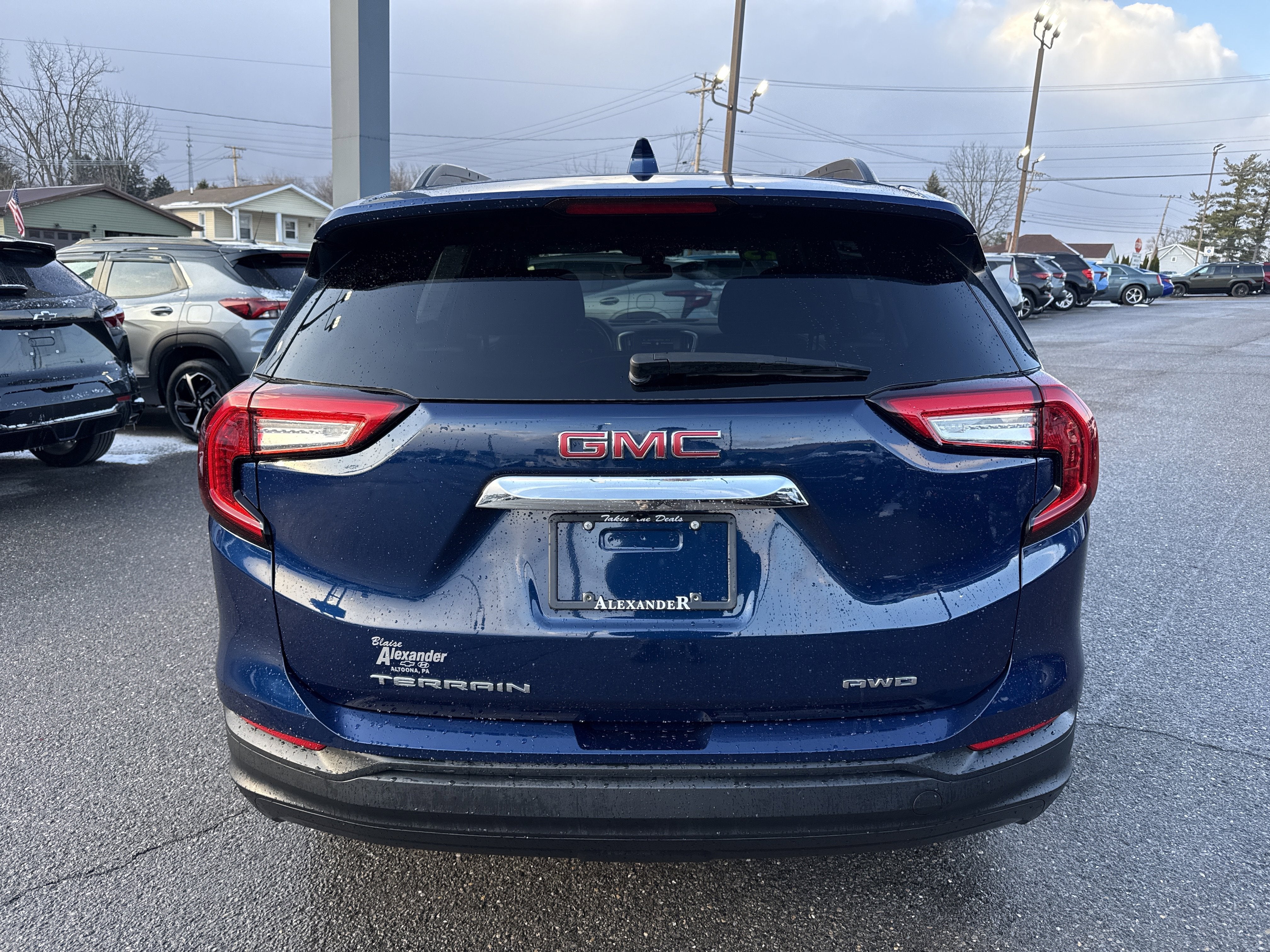 2023 GMC Terrain SLE