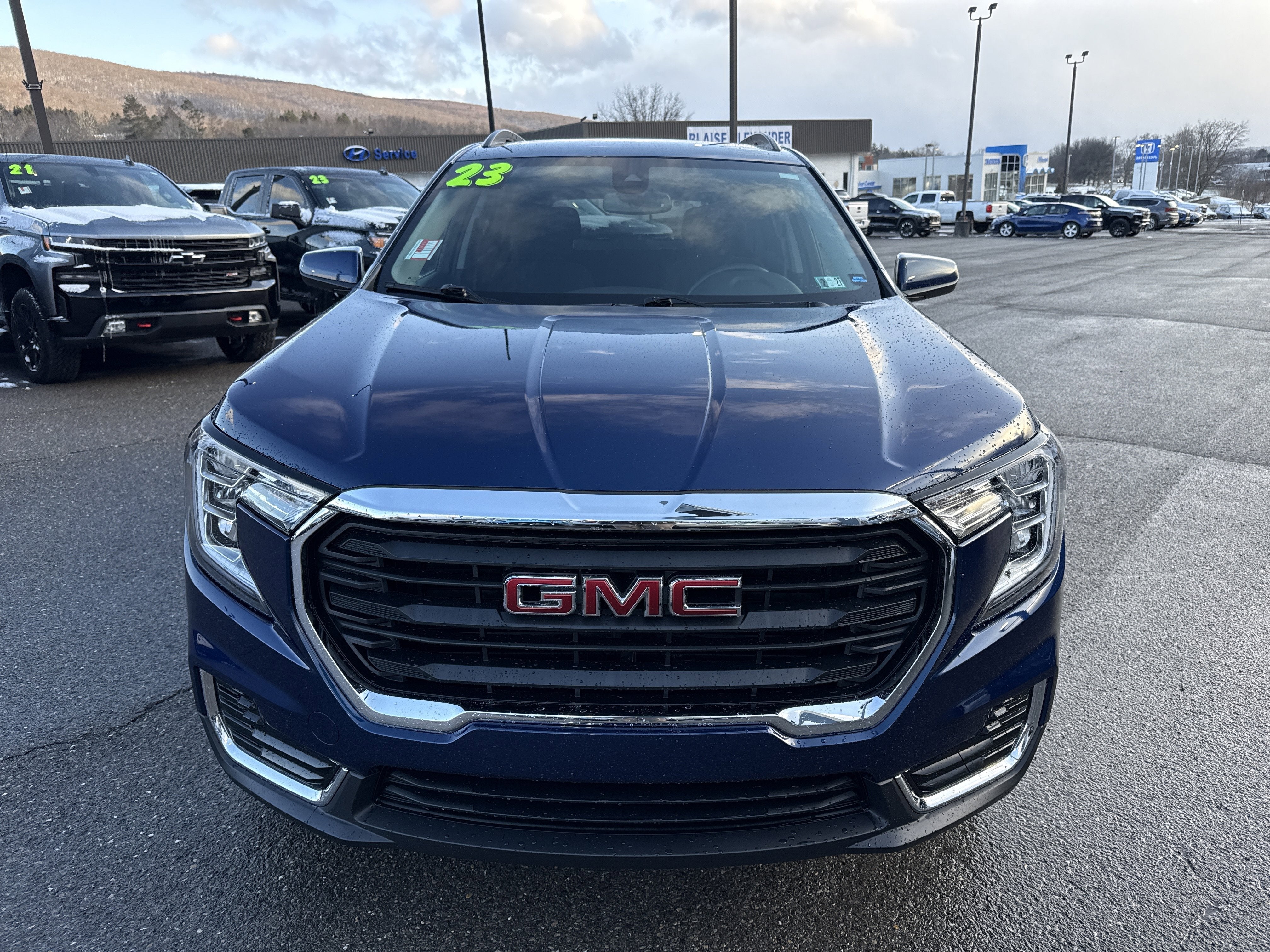 2023 GMC Terrain SLE
