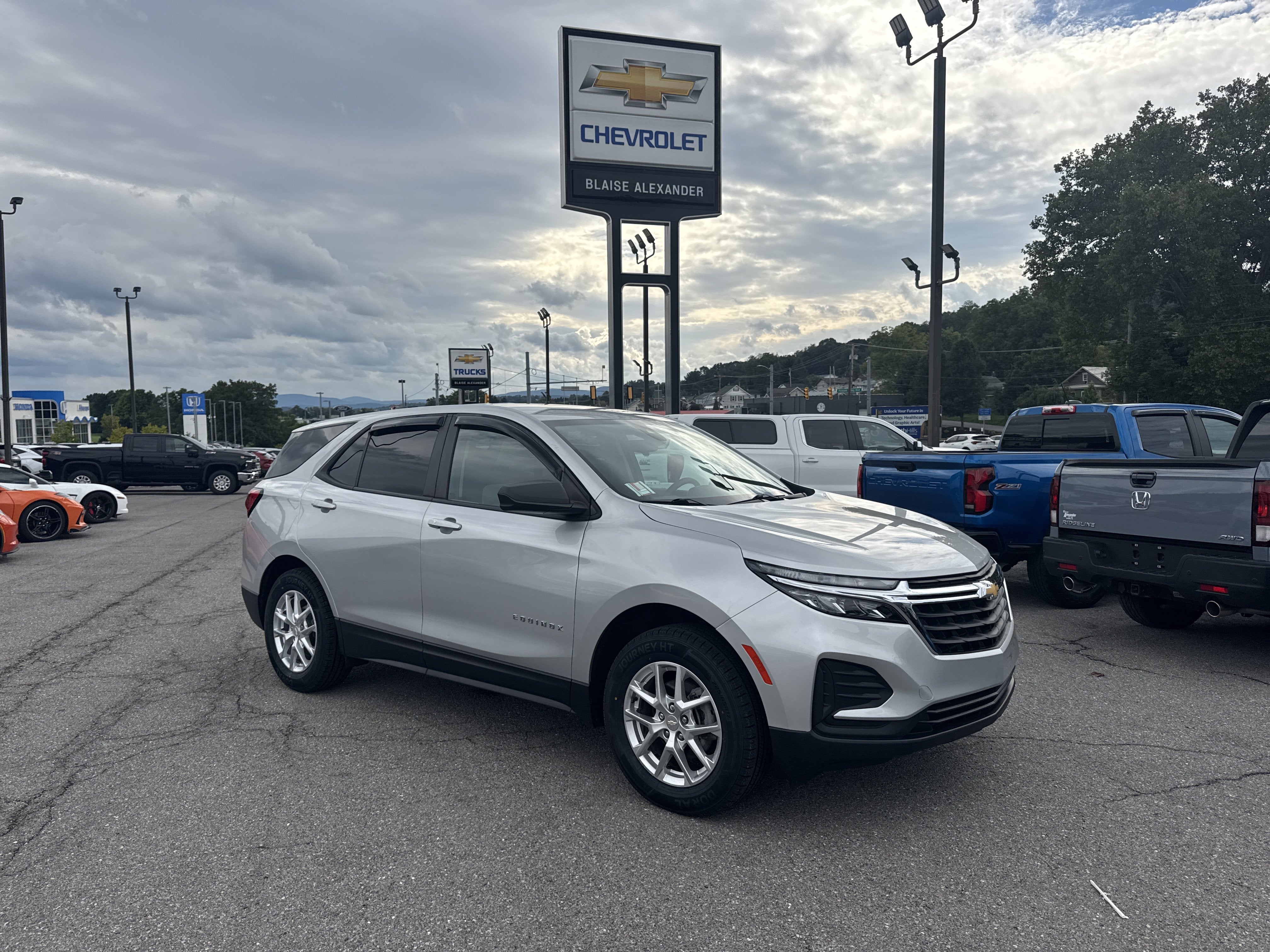2022 Chevrolet Equinox LS