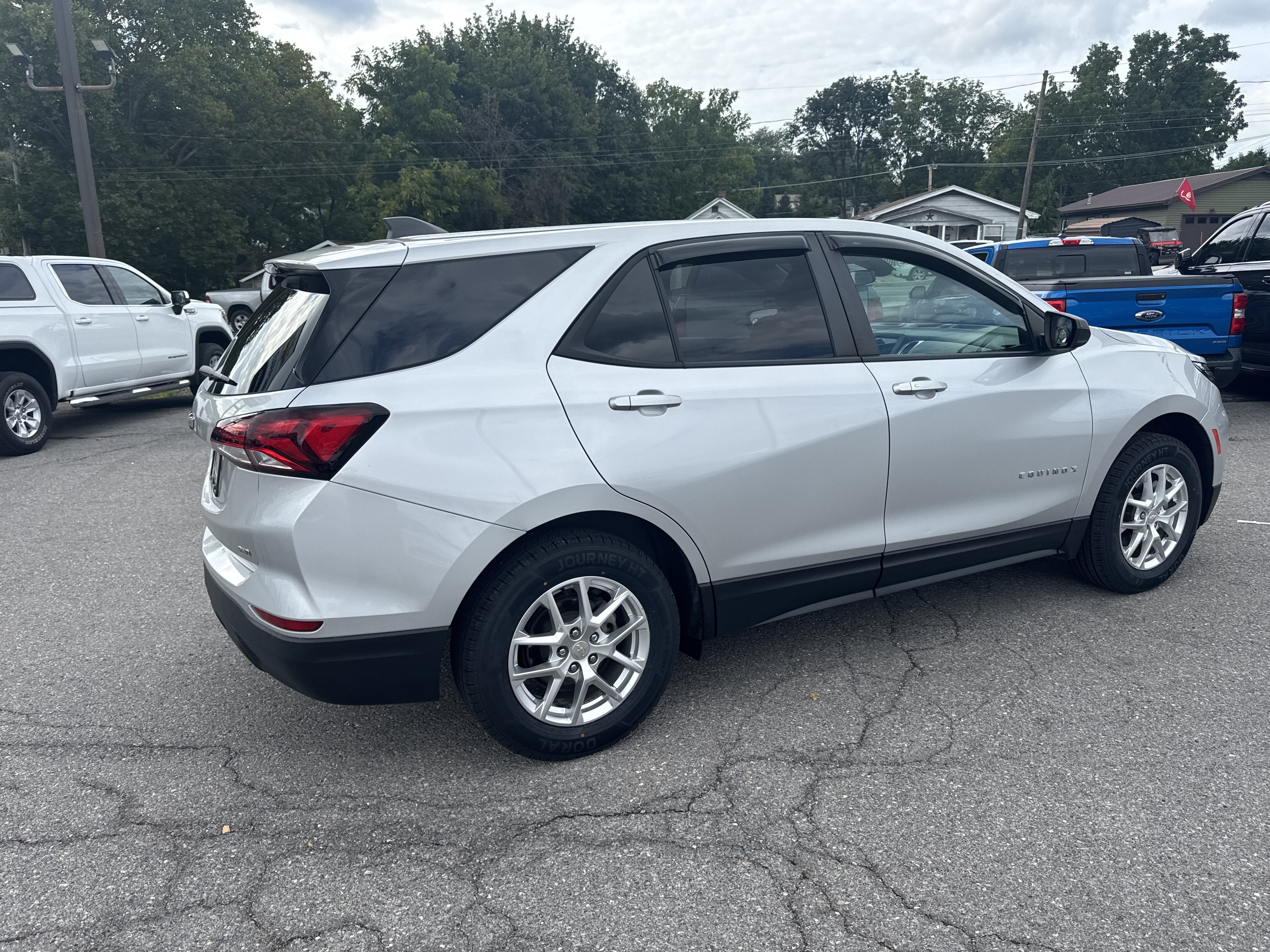 2022 Chevrolet Equinox LS