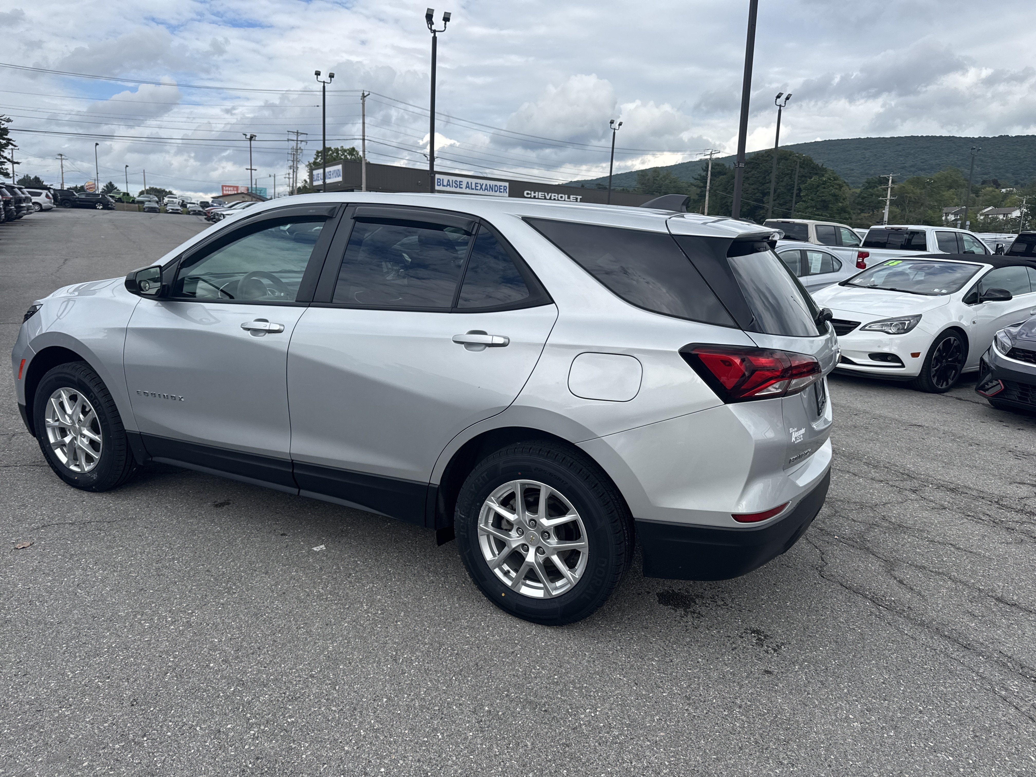 2022 Chevrolet Equinox LS