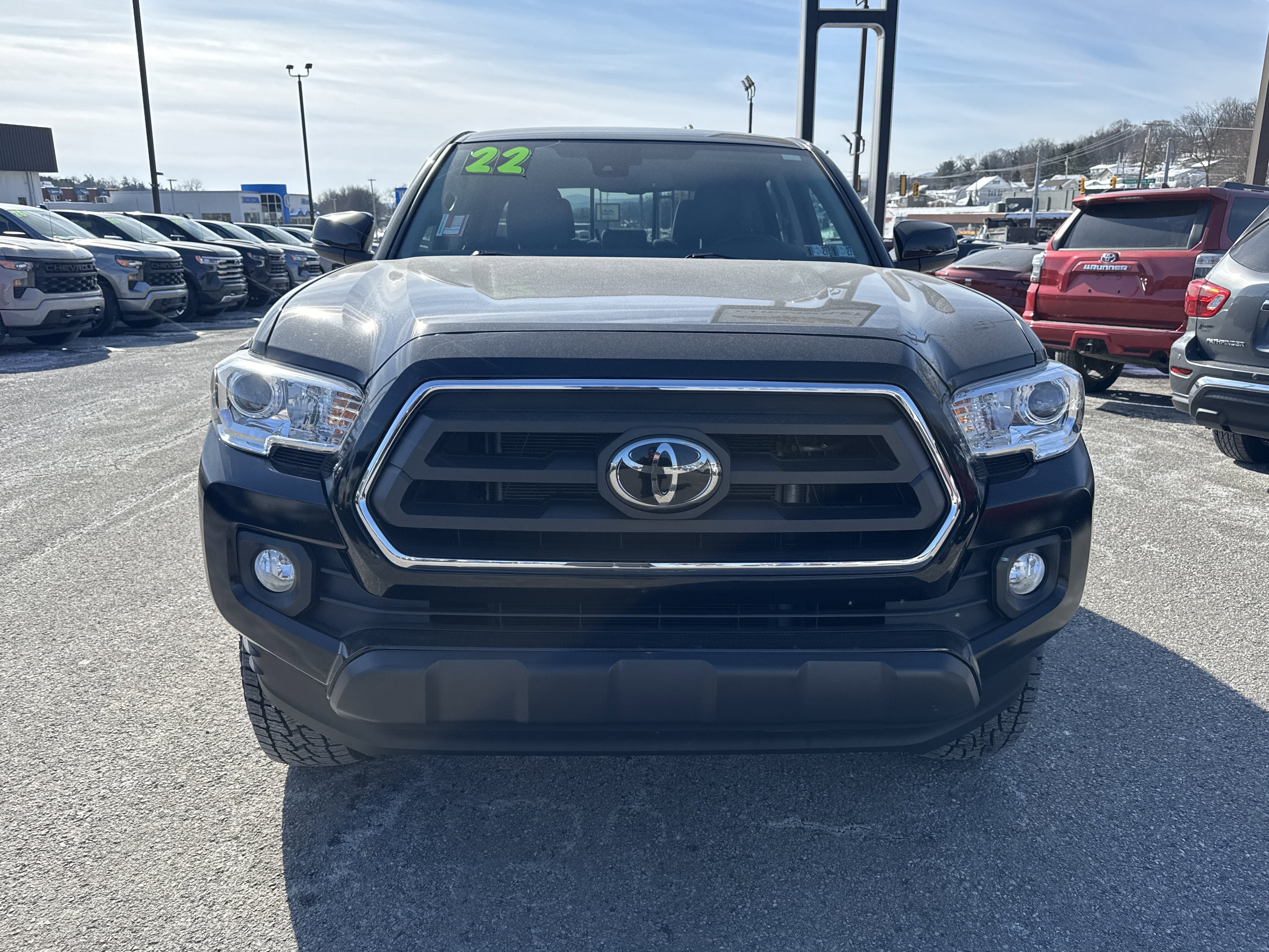 2022 Toyota Tacoma 4WD SR