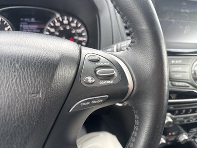 2020 Nissan Pathfinder SV